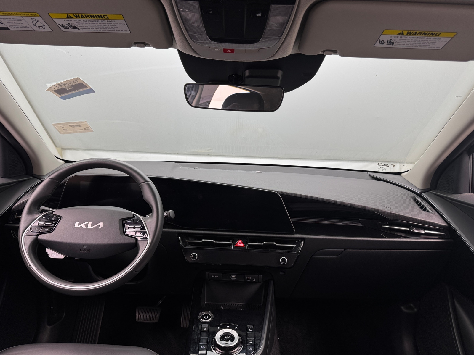 Thumbnail: 2023 Kia Niro - 3