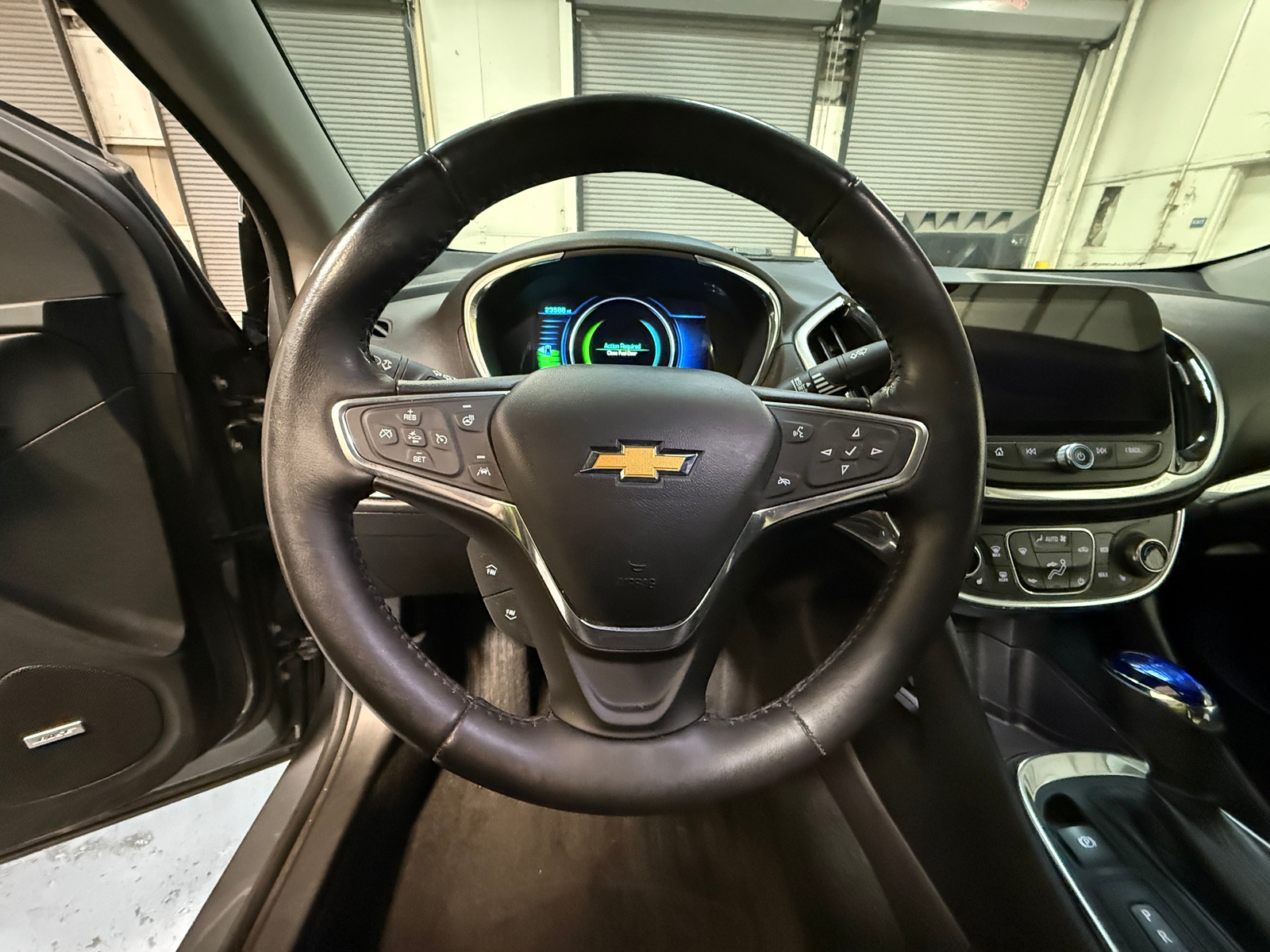Thumbnail: 2018 Chevrolet Volt - 4