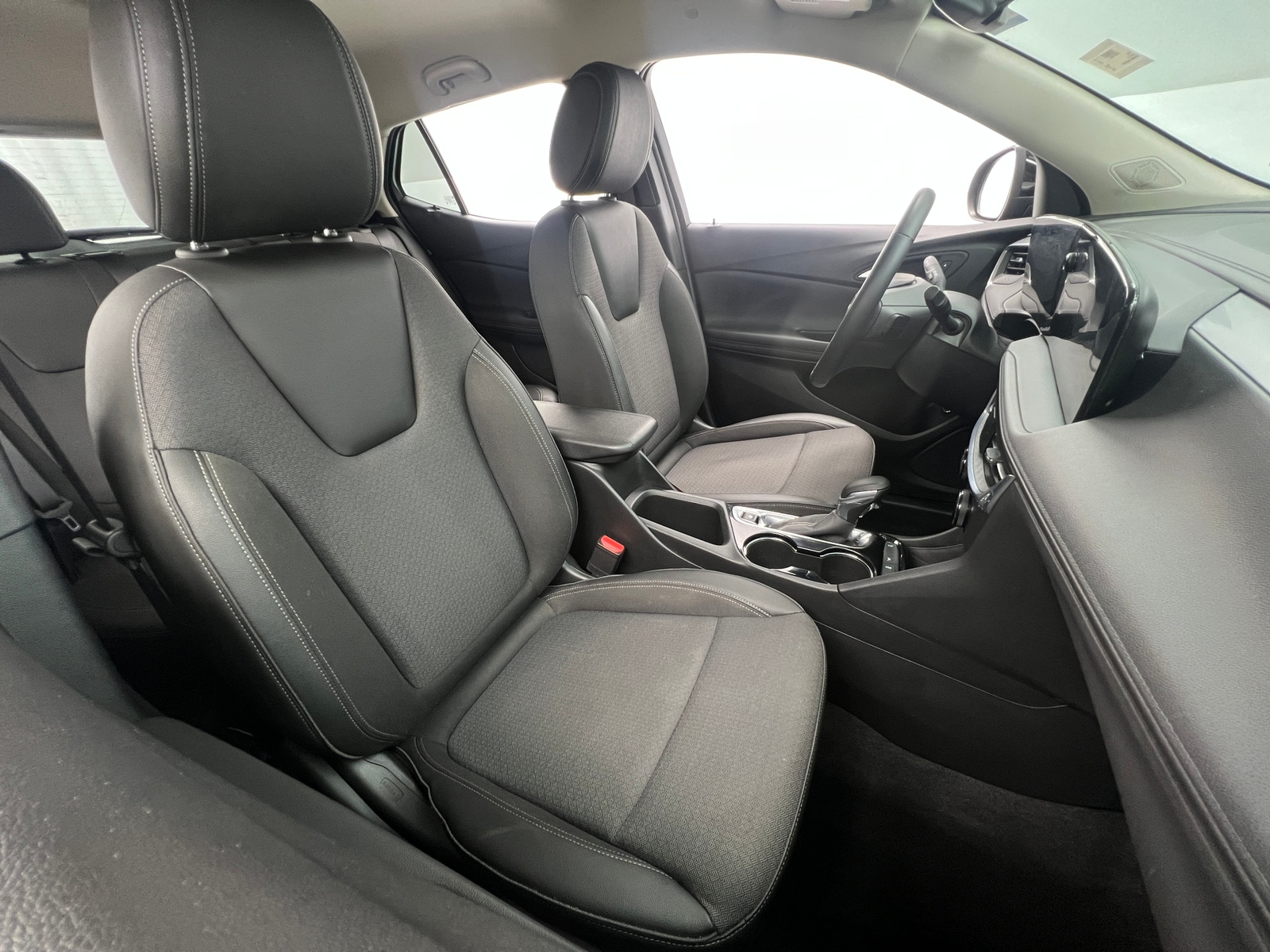 Thumbnail: 2024 Buick Encore GX - 2