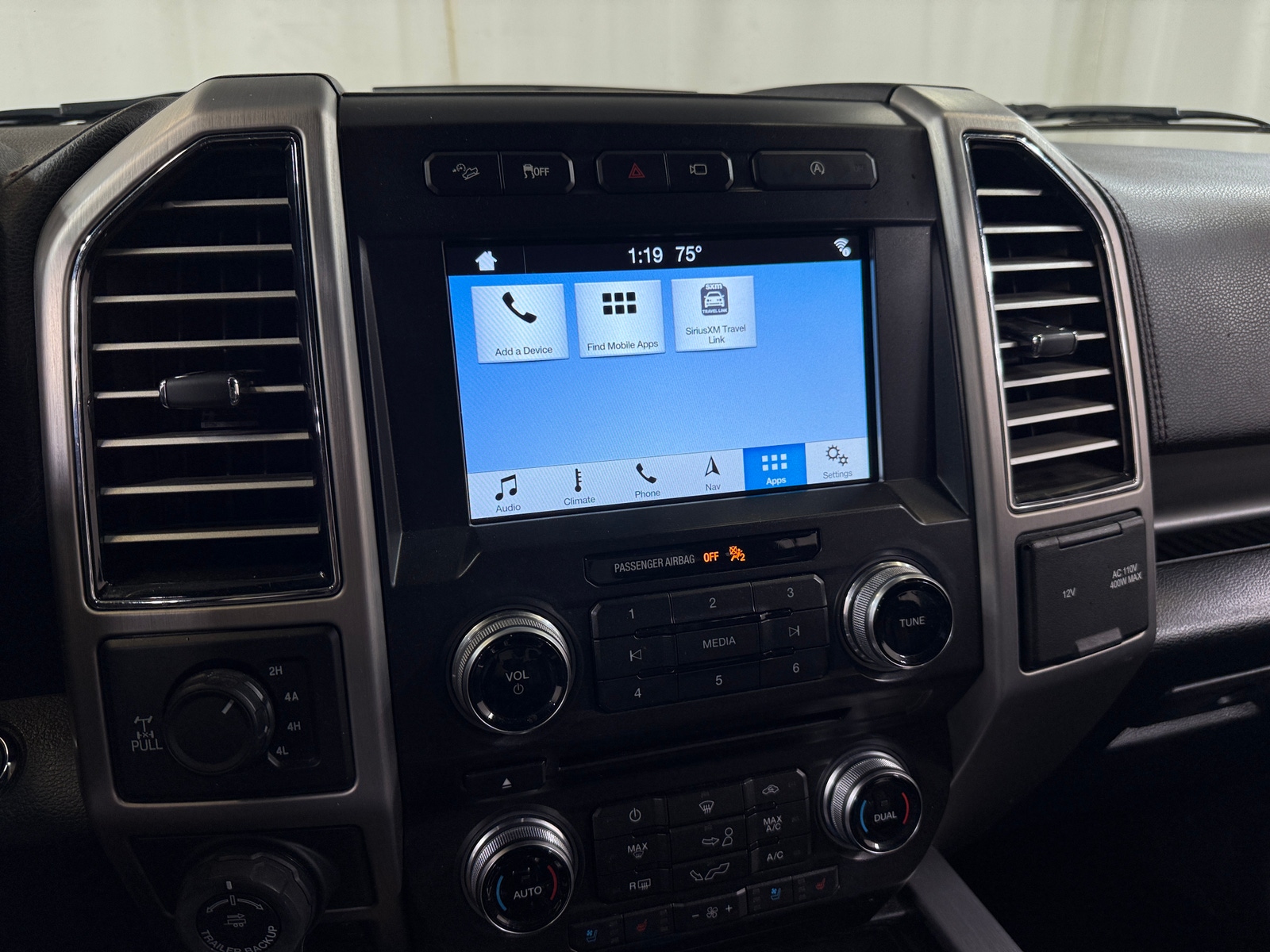 Thumbnail: 2018 Ford Econoline - 3