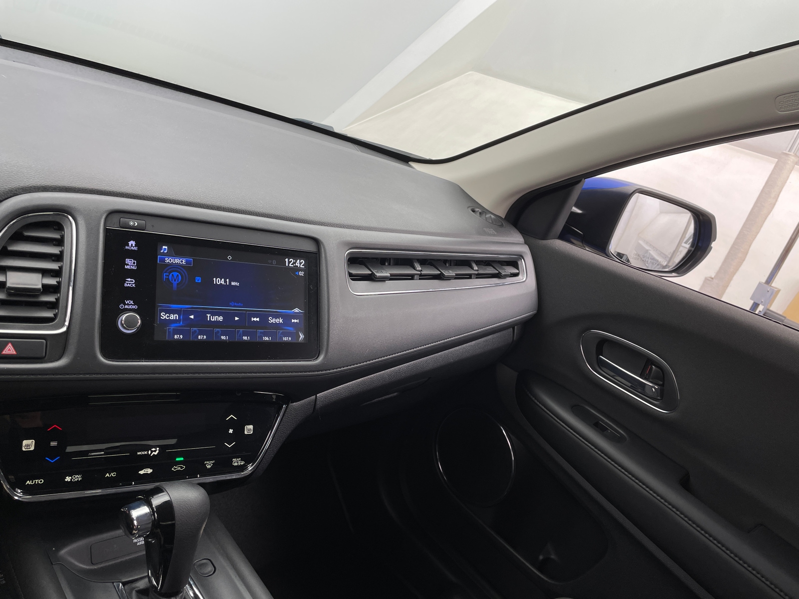 Thumbnail: 2020 Honda HR-V - 4