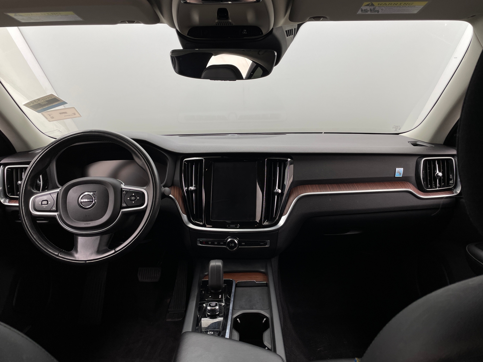 Thumbnail: 2022 Volvo S60 - 2