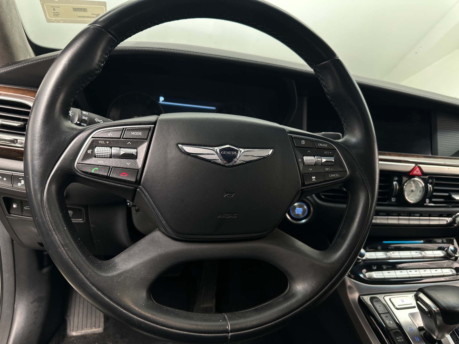 Thumbnail: 2019 Genesis G90 - 4