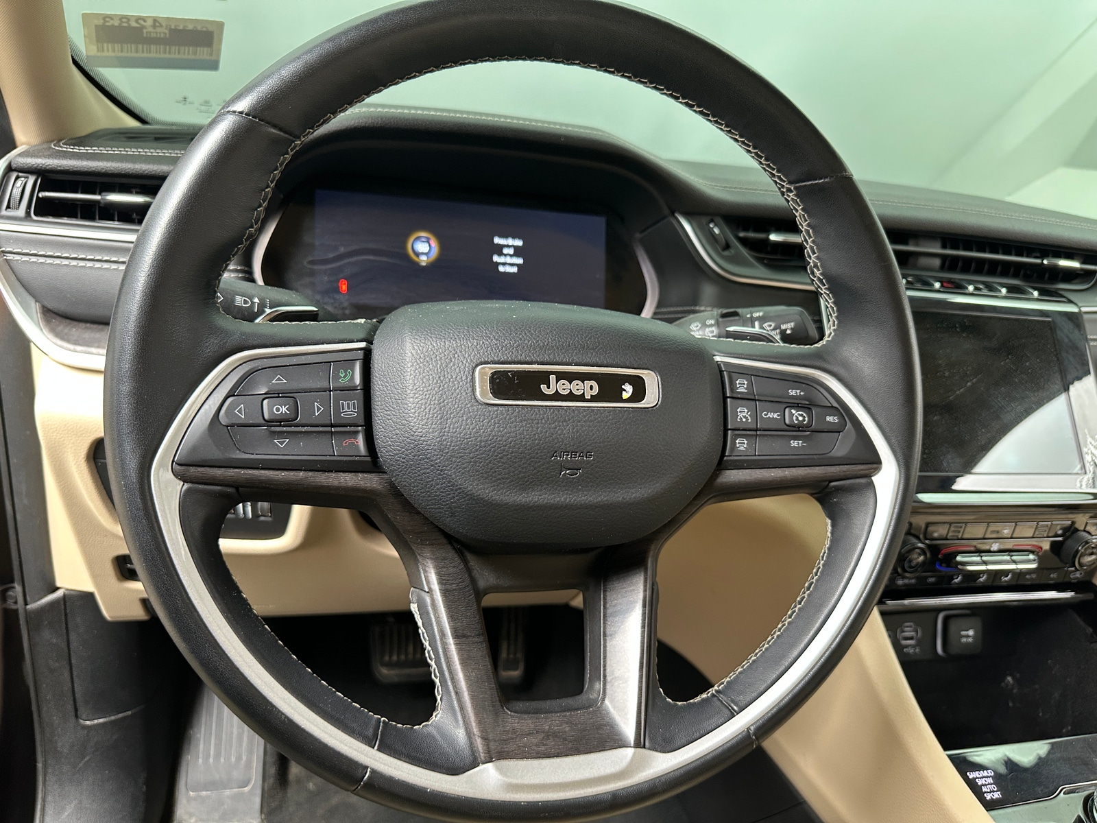 Thumbnail: 2022 Jeep Grand Cherokee - 4