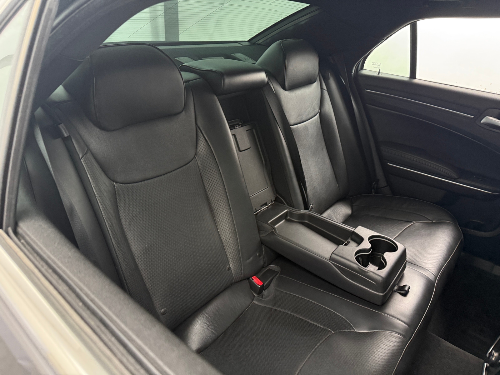 Thumbnail: 2014 Chrysler 300 - 5