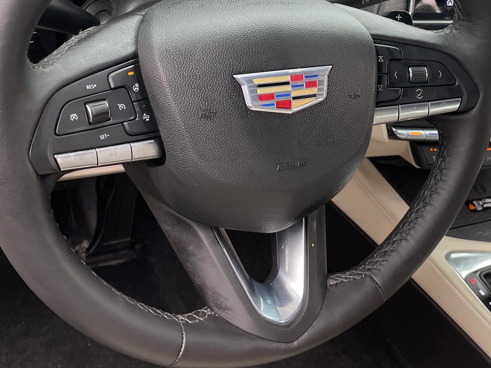 Thumbnail: 2023 Cadillac CT4 - 4