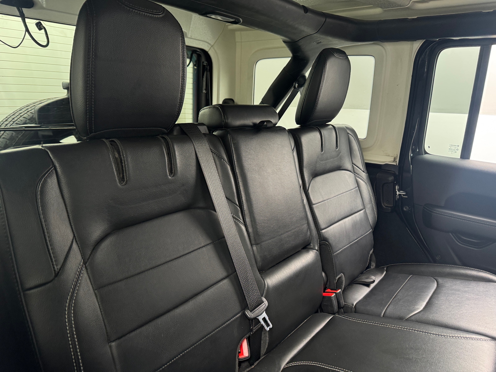 Thumbnail: 2022 Jeep Wrangler - 5