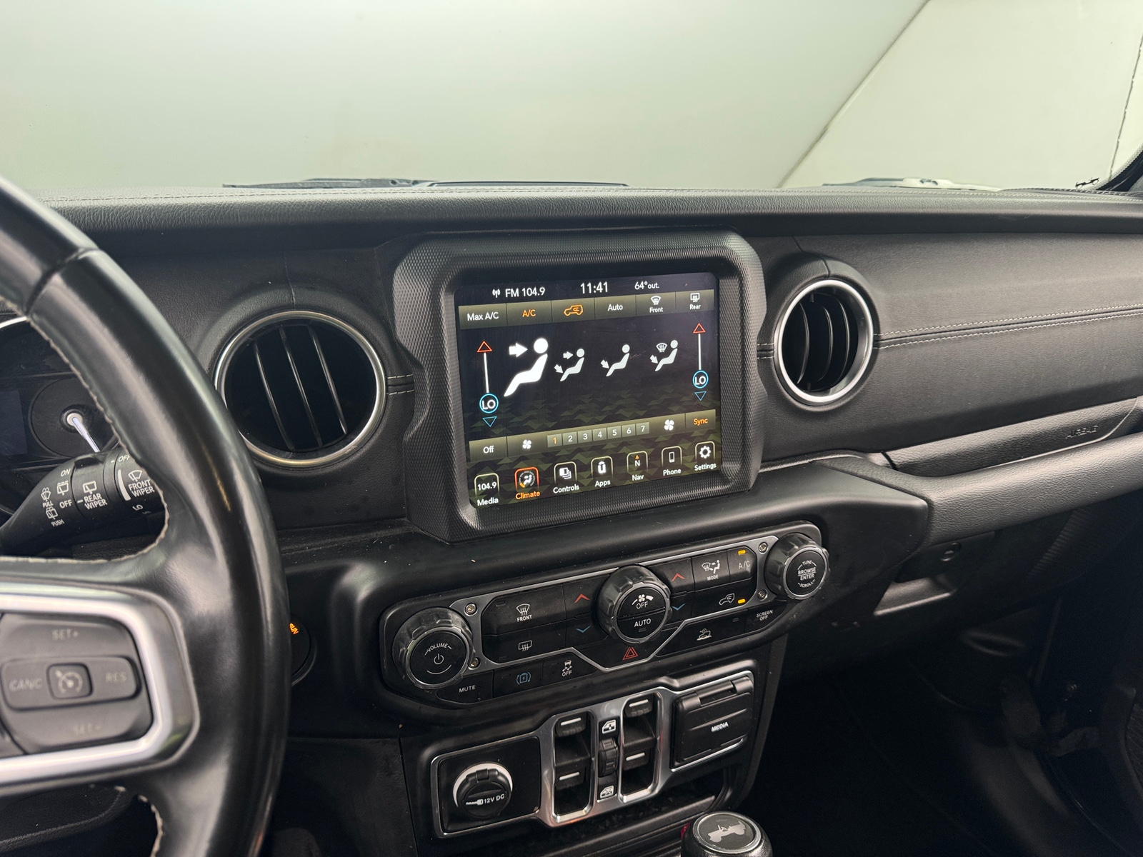 Thumbnail: 2022 Jeep Wrangler - 3