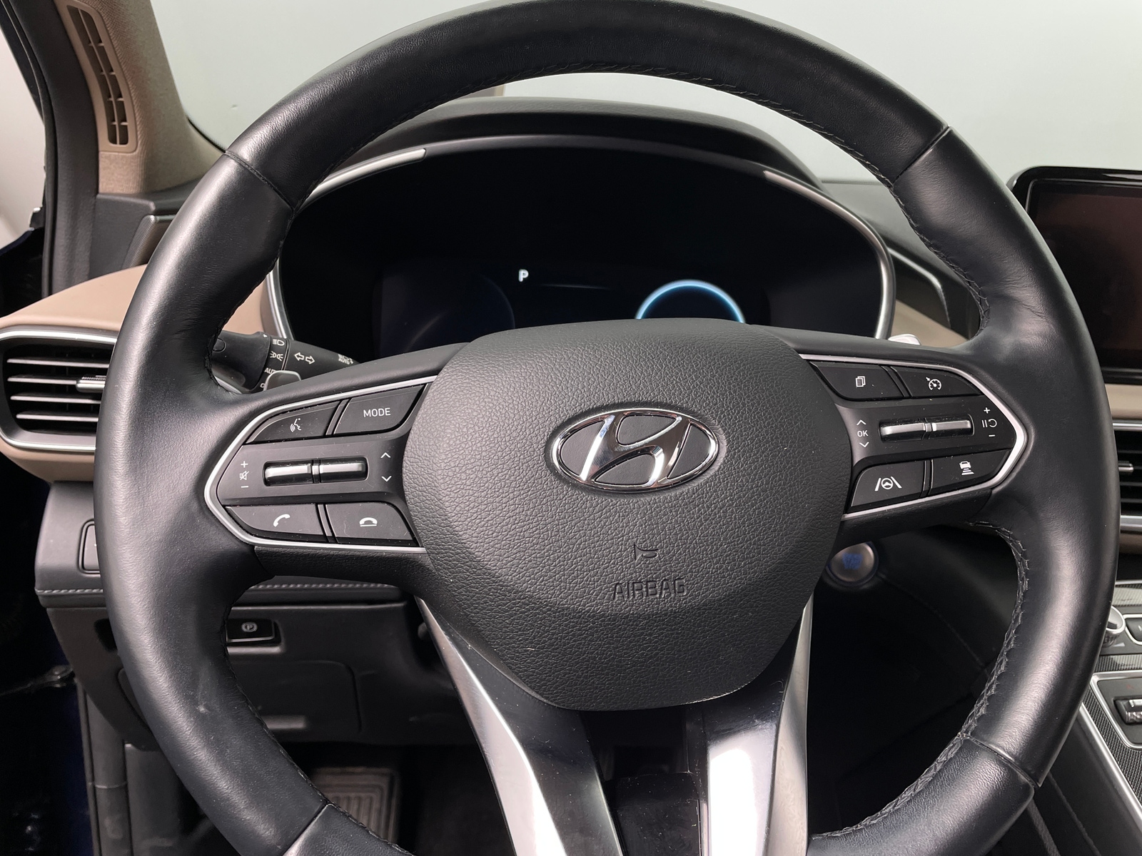 Thumbnail: 2022 Hyundai Santa Fe - 4