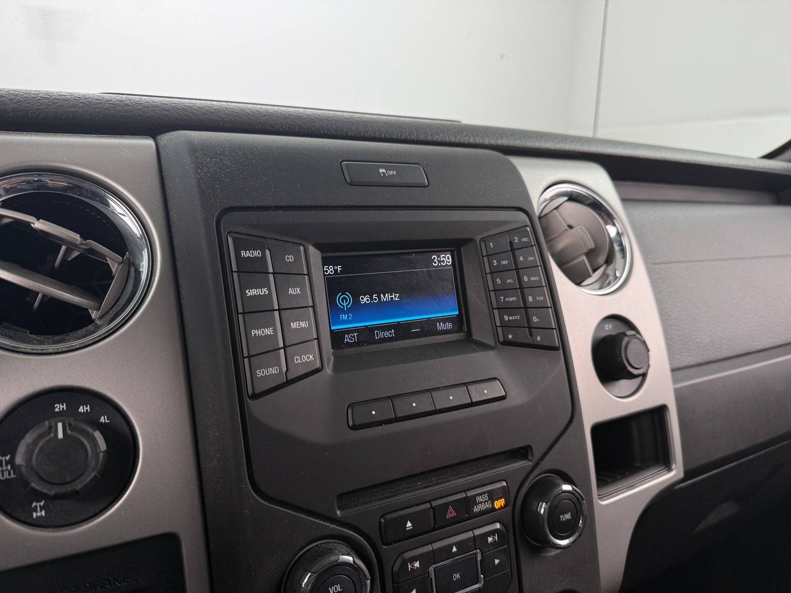 Thumbnail: 2014 Ford Econoline - 4