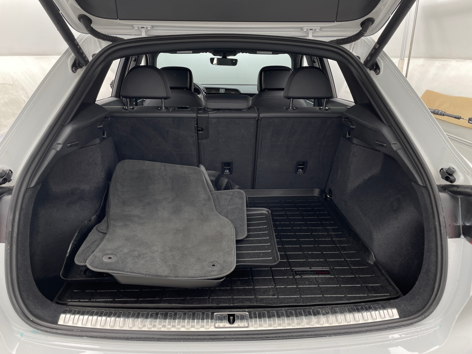 Thumbnail: 2024 Audi Q3 - 6