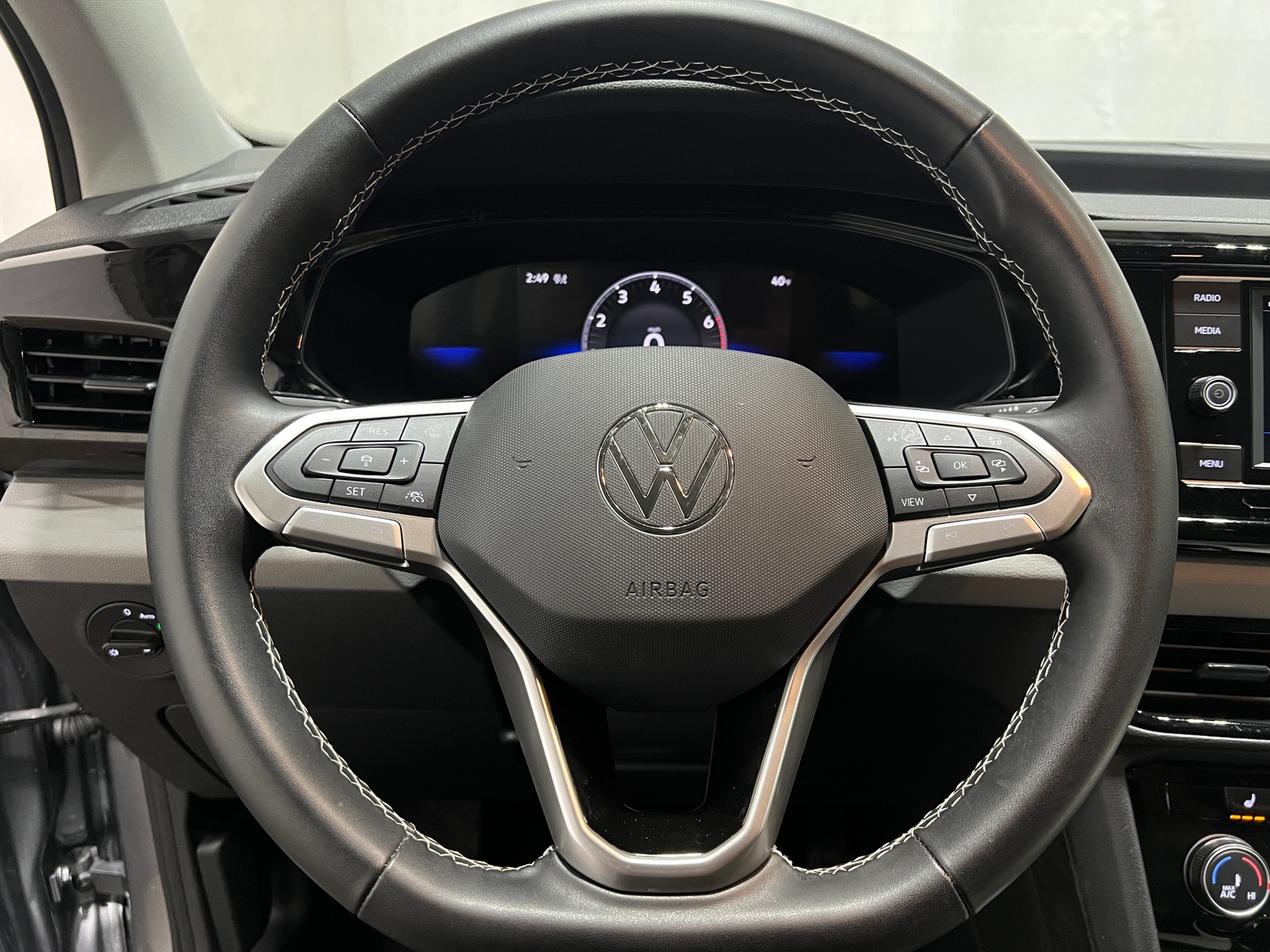 Thumbnail: 2024 Volkswagen Taos - 5