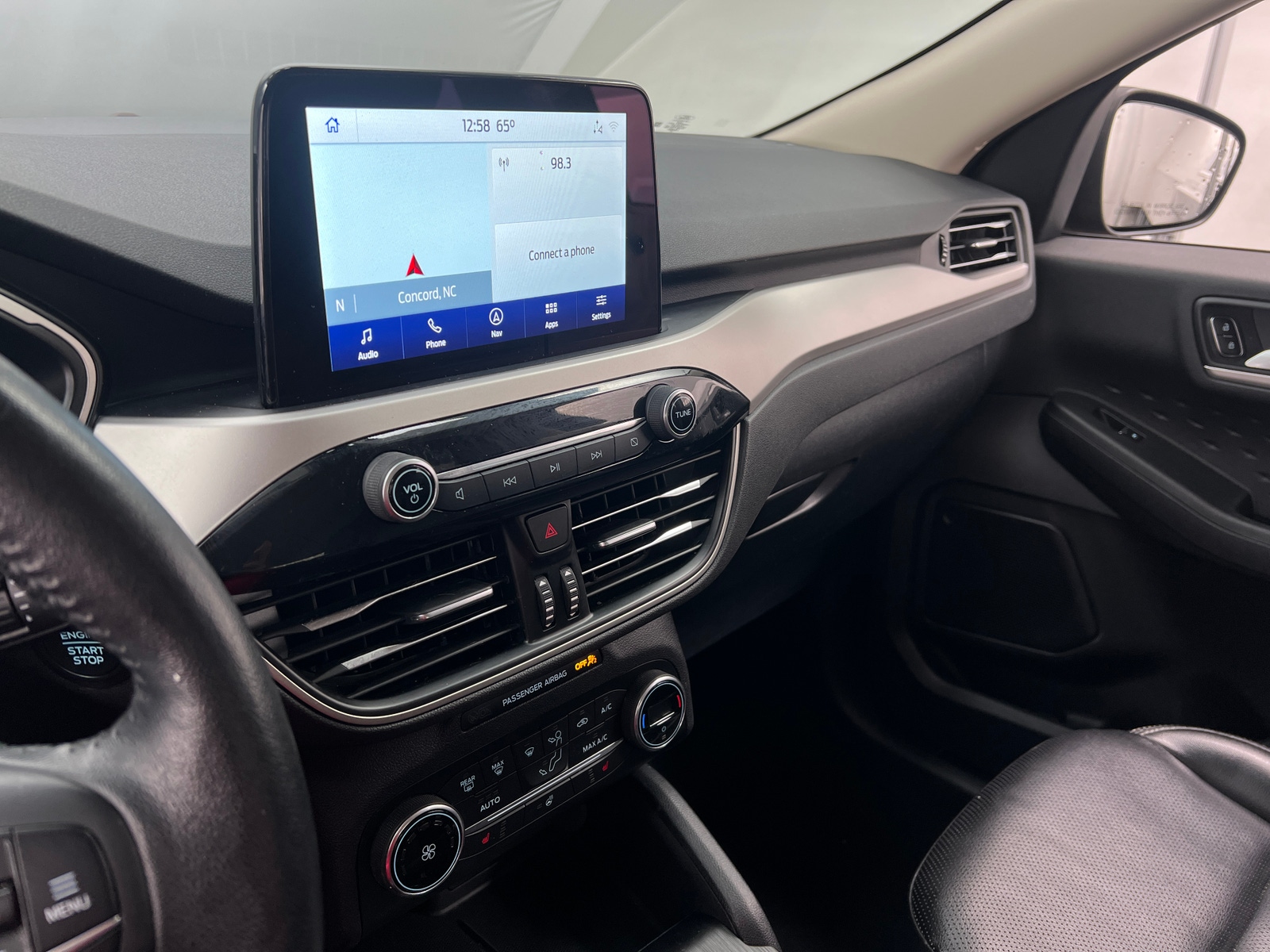 Thumbnail: 2020 Ford Escape - 3