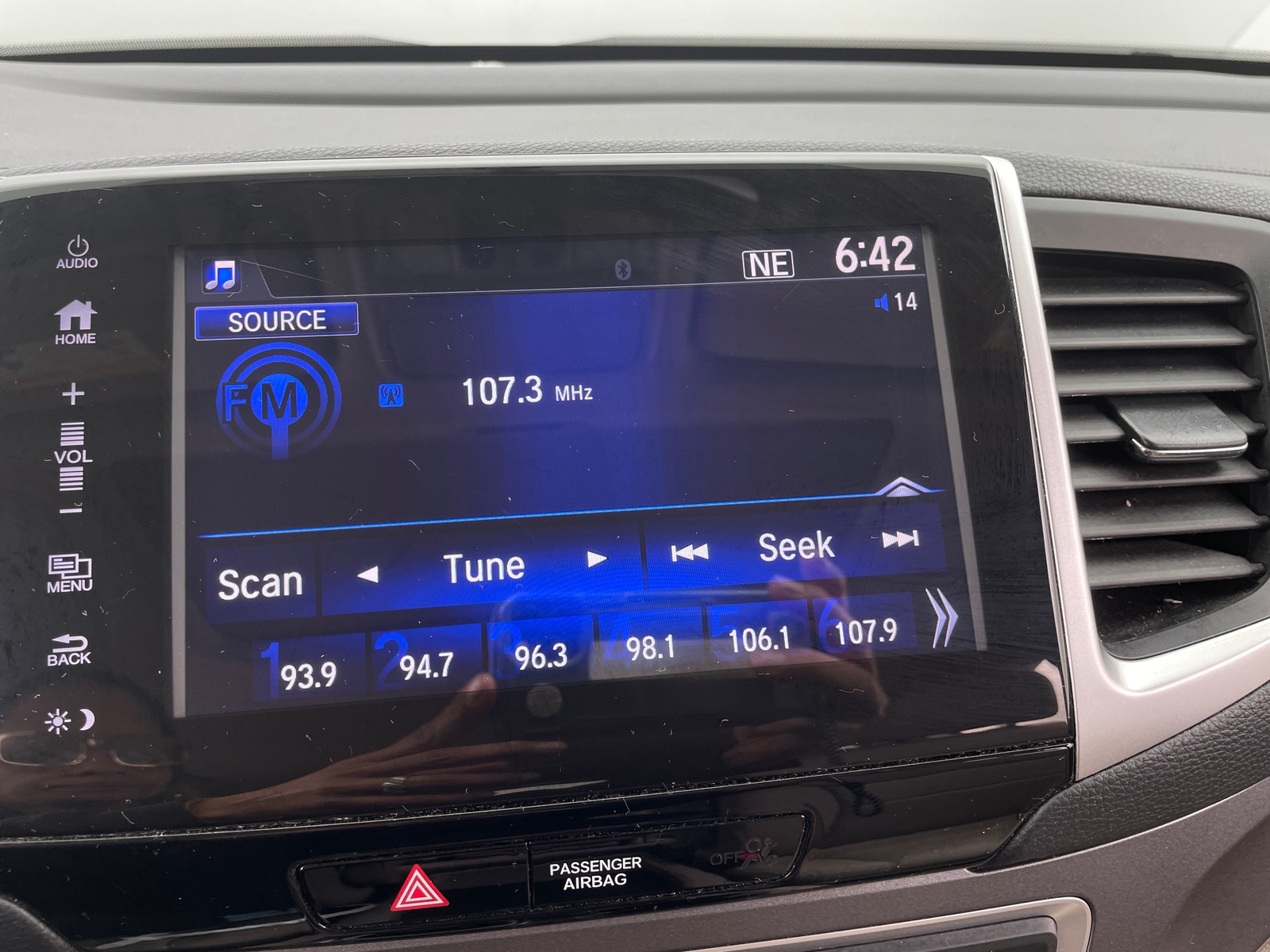 Thumbnail: 2017 Honda Pilot - 3