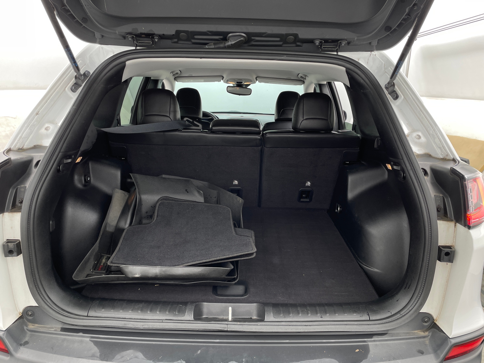 Thumbnail: 2021 Jeep Cherokee - 7