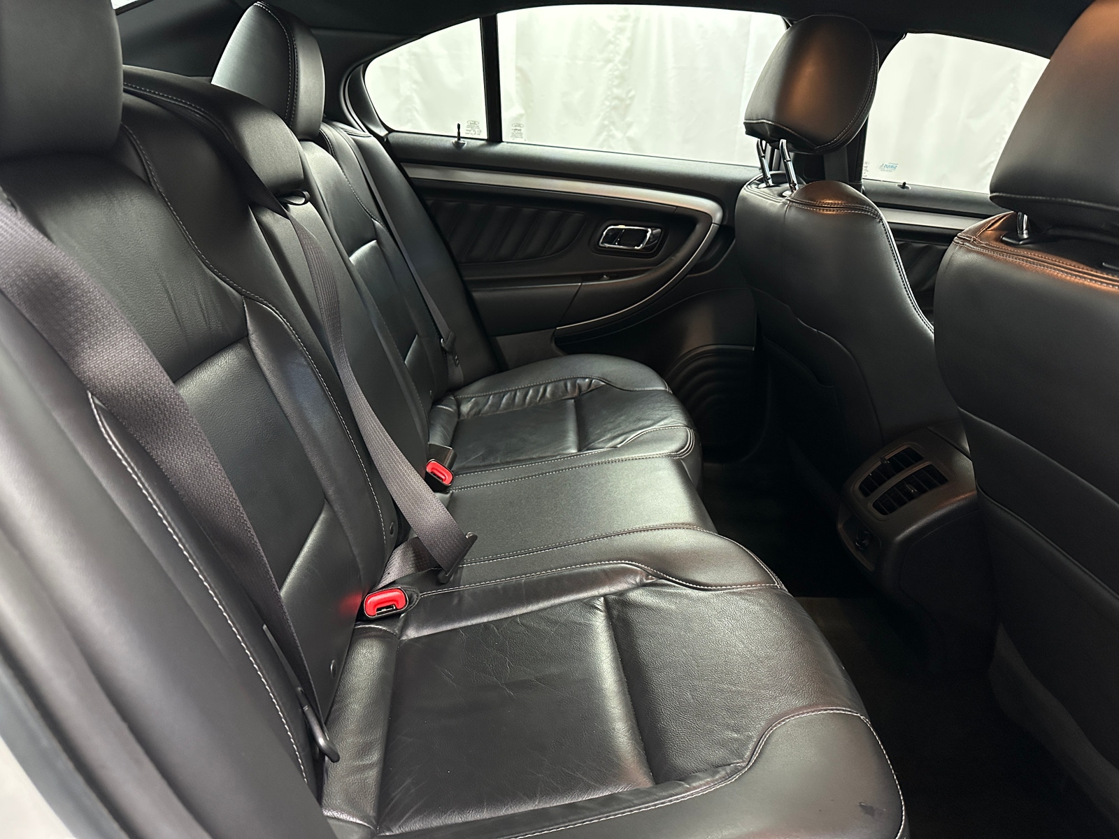 Thumbnail: 2016 Ford Taurus - 5