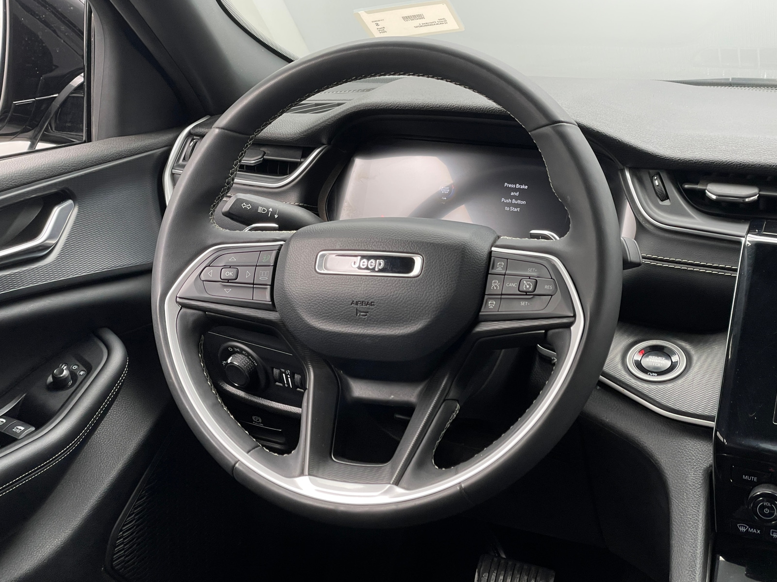 Thumbnail: 2024 Jeep Grand Cherokee L - 5