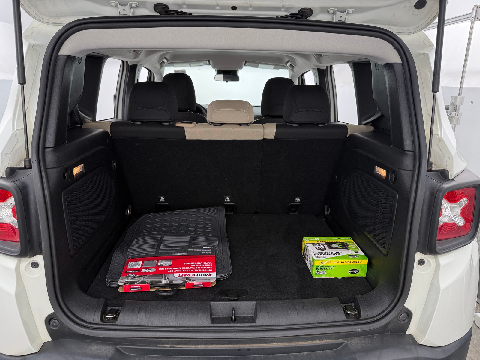 Thumbnail: 2015 Jeep Renegade - 7