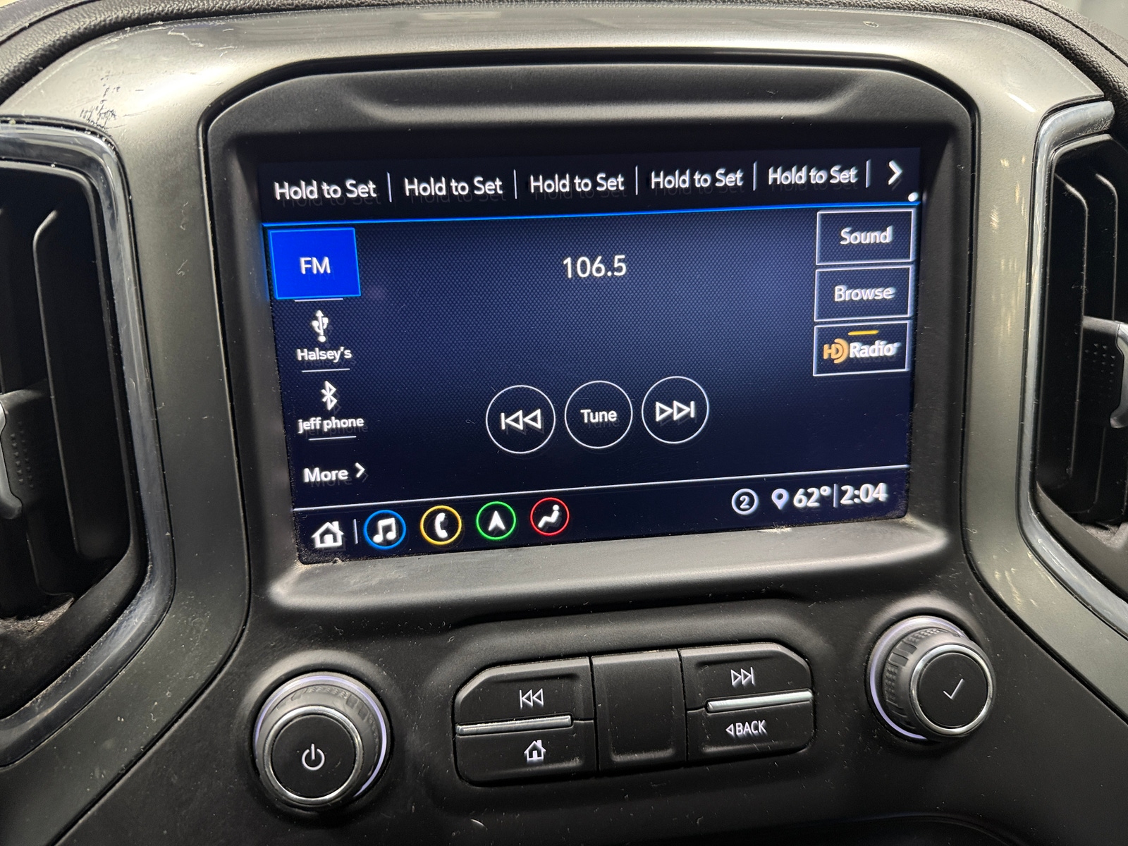 Thumbnail: 2020 Chevrolet Silverado 1500 - 3