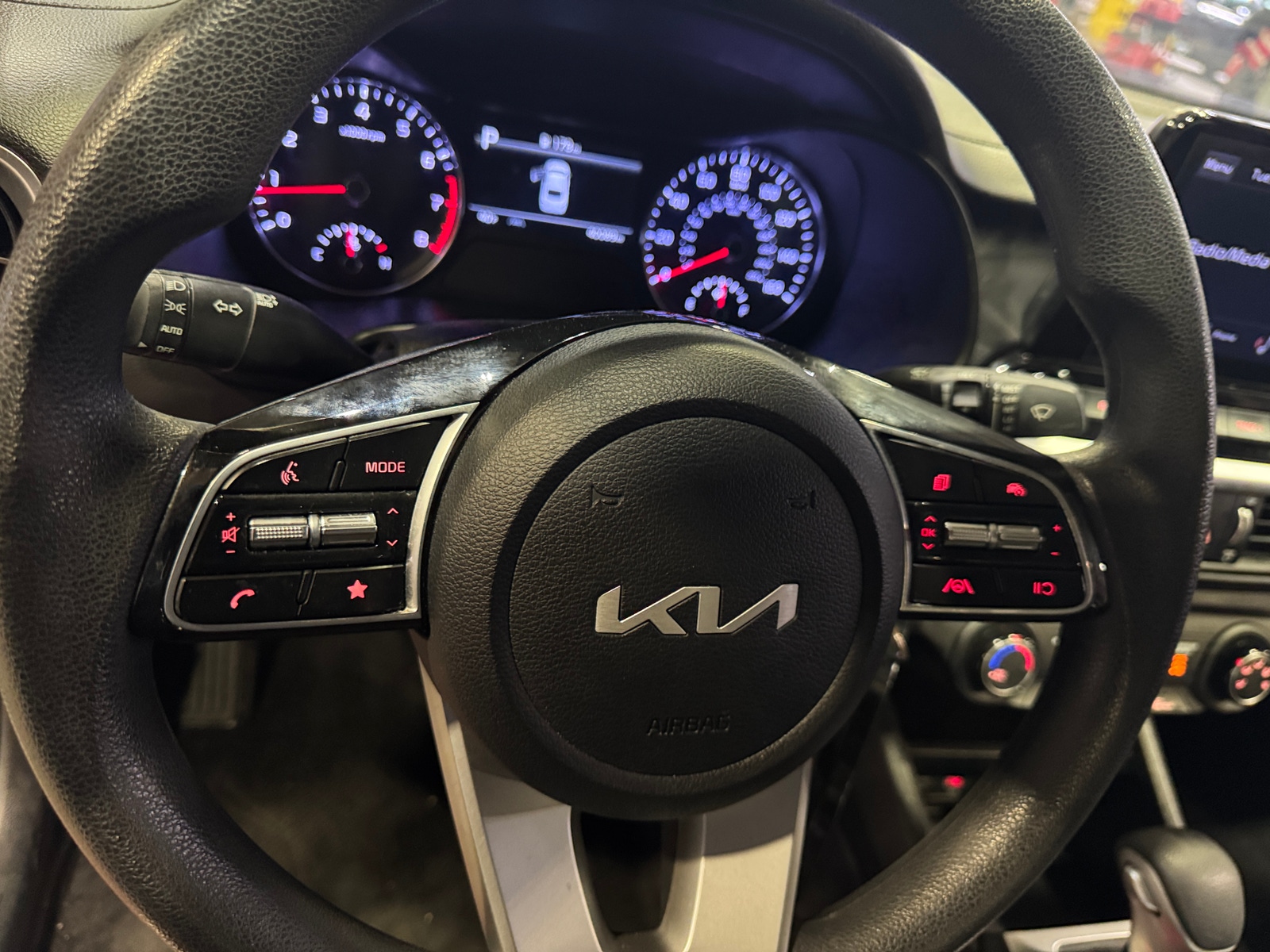 Thumbnail: 2023 Kia Forte - 5