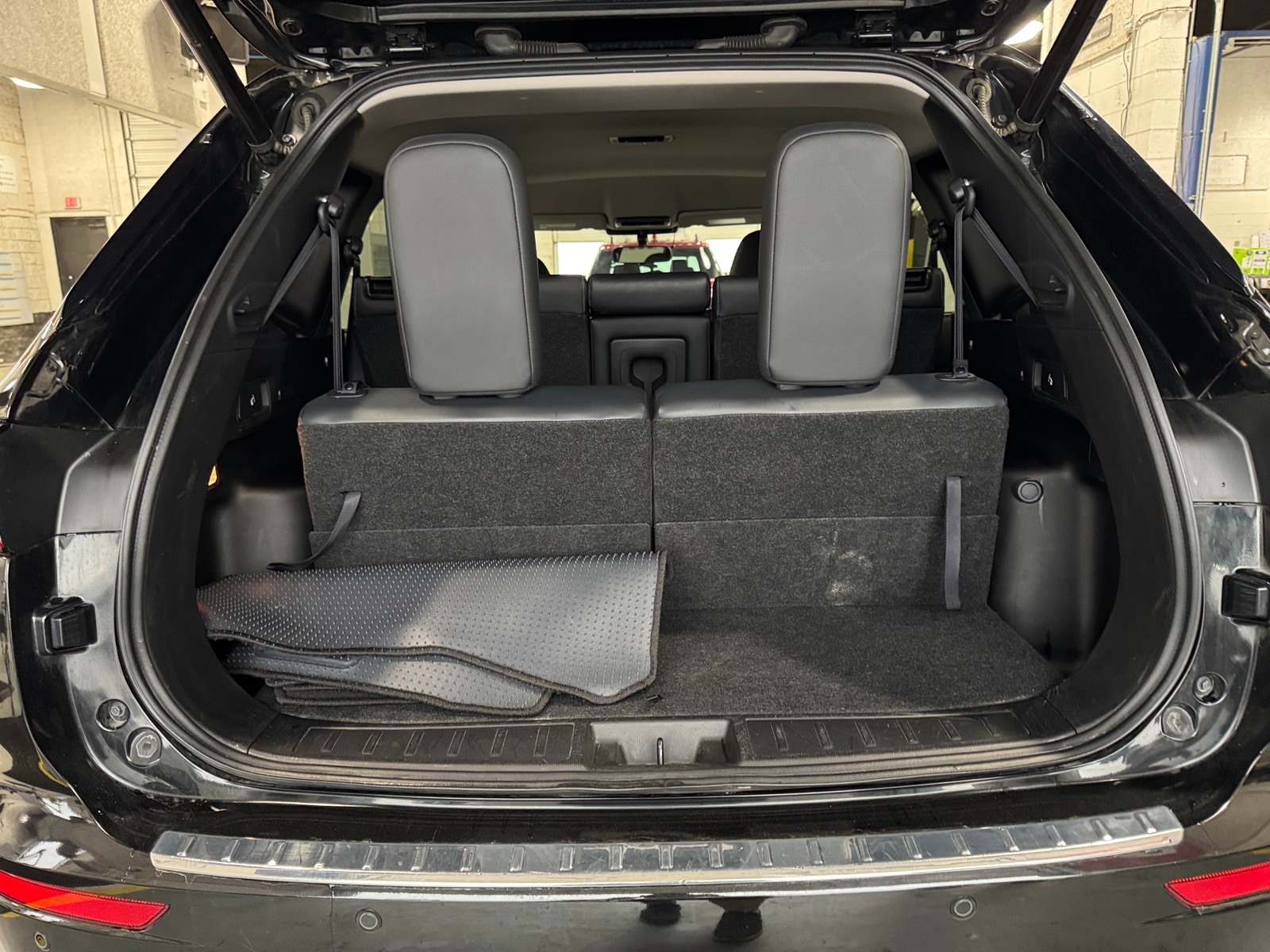 Thumbnail: 2024 Mitsubishi Outlander - 7