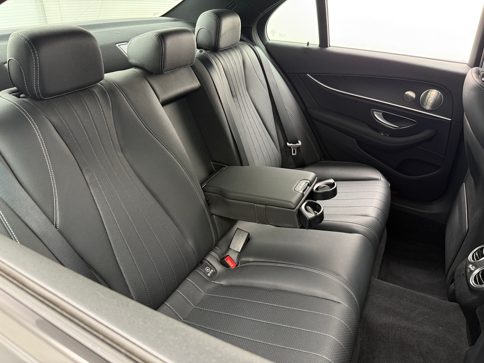 Thumbnail: 2022 Mercedes-Benz E-Class - 6