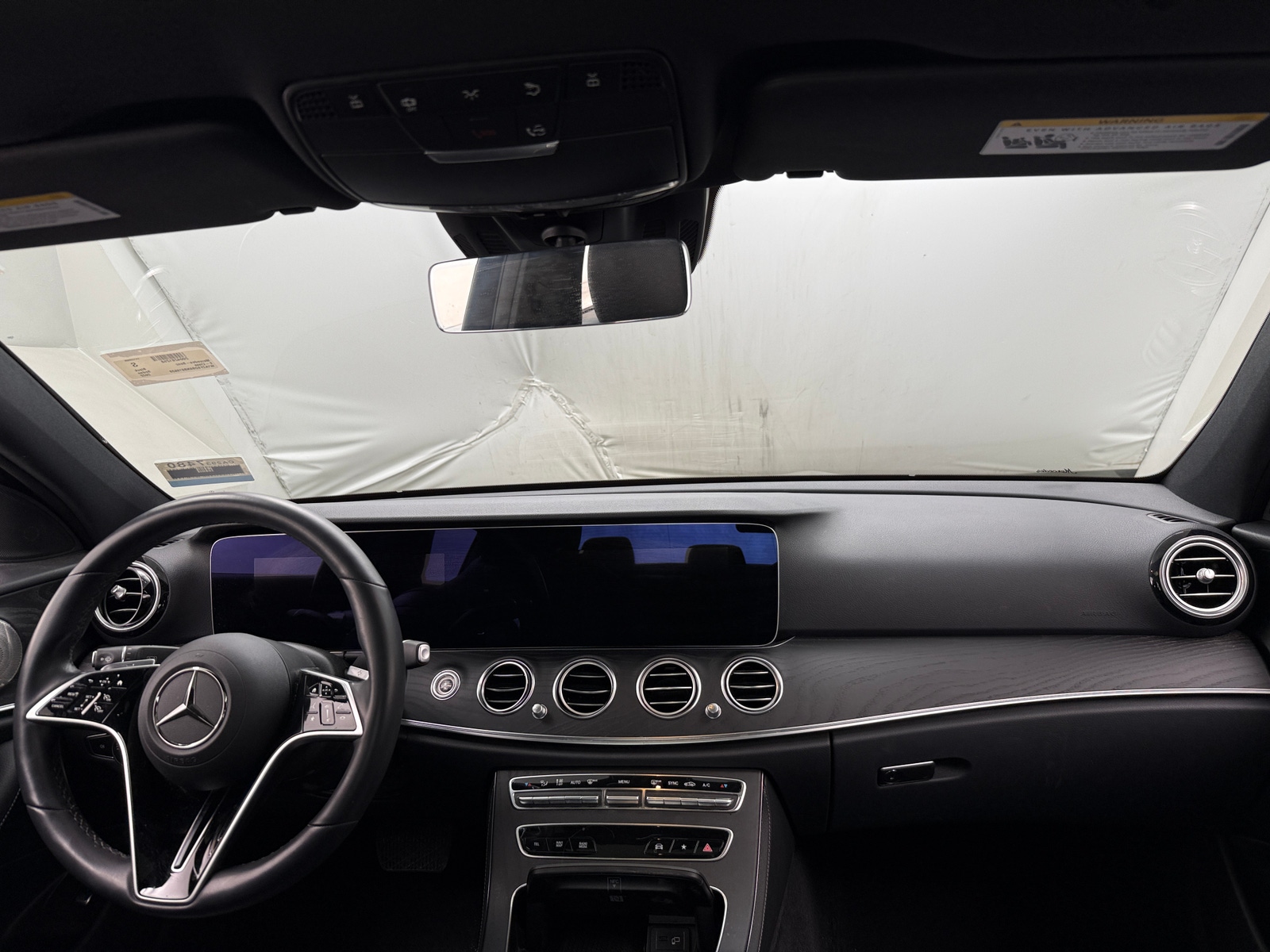 Thumbnail: 2022 Mercedes-Benz E-Class - 3