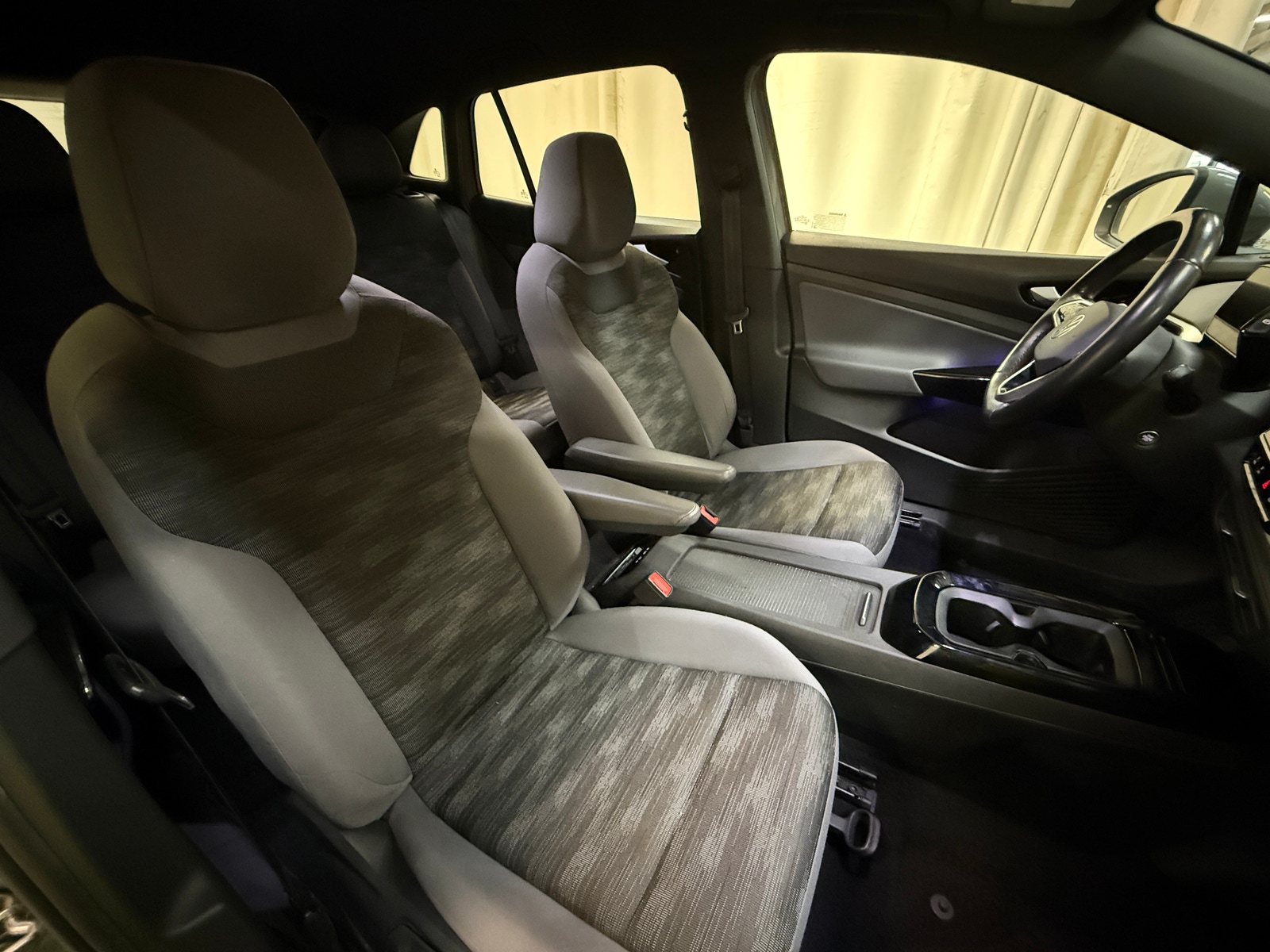 Thumbnail: 2021 Volkswagen ID.4 - 2