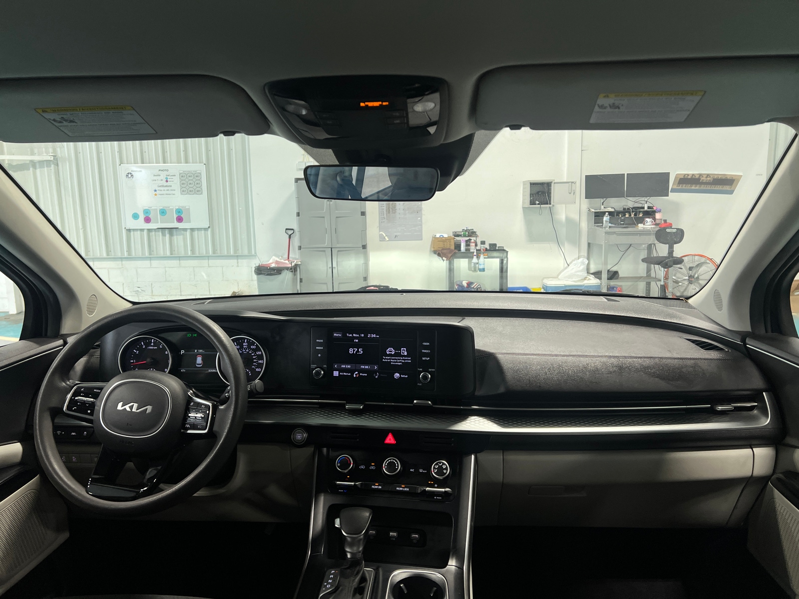 Thumbnail: 2022 Kia Carnival - 3