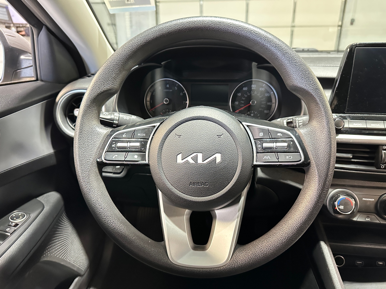 Thumbnail: 2024 Kia Forte - 5