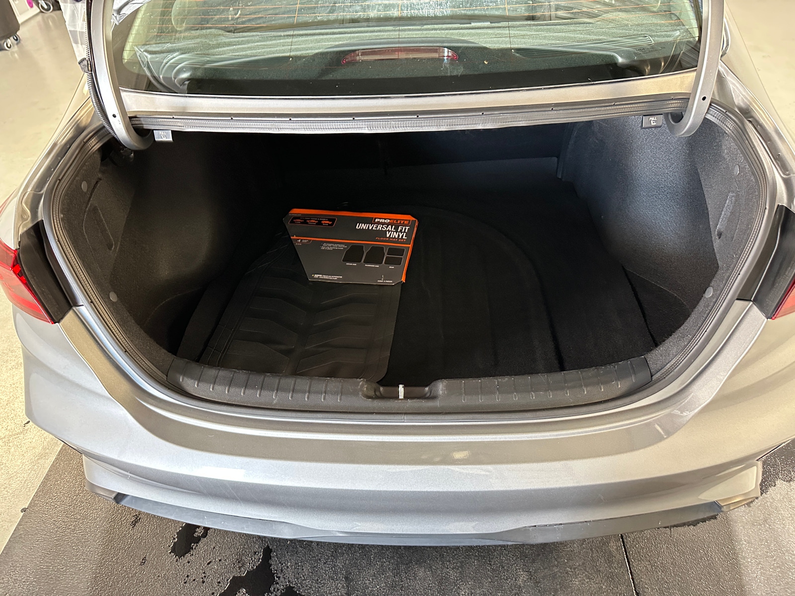 Thumbnail: 2024 Kia Forte - 7