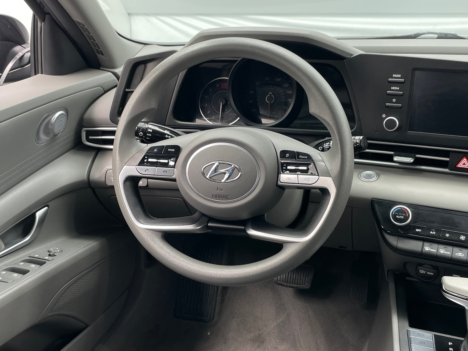 Thumbnail: 2023 Hyundai Elantra - 5