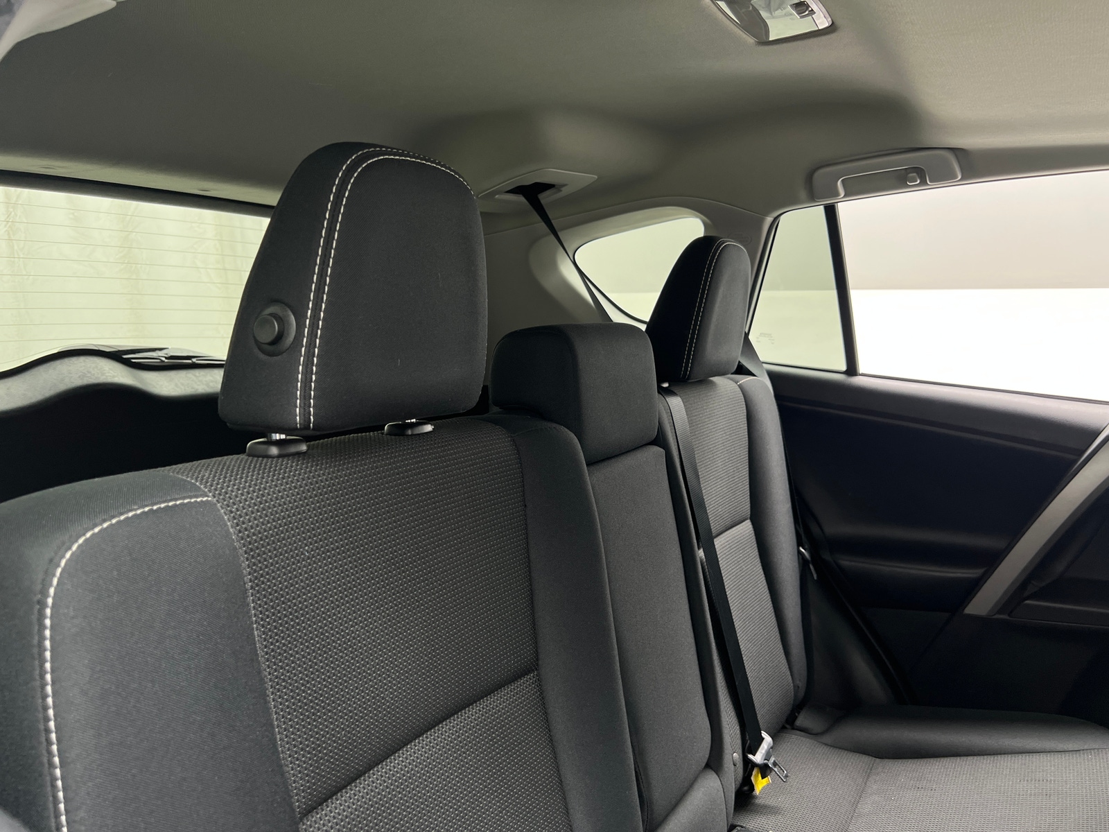 Thumbnail: 2018 Toyota RAV4 - 6