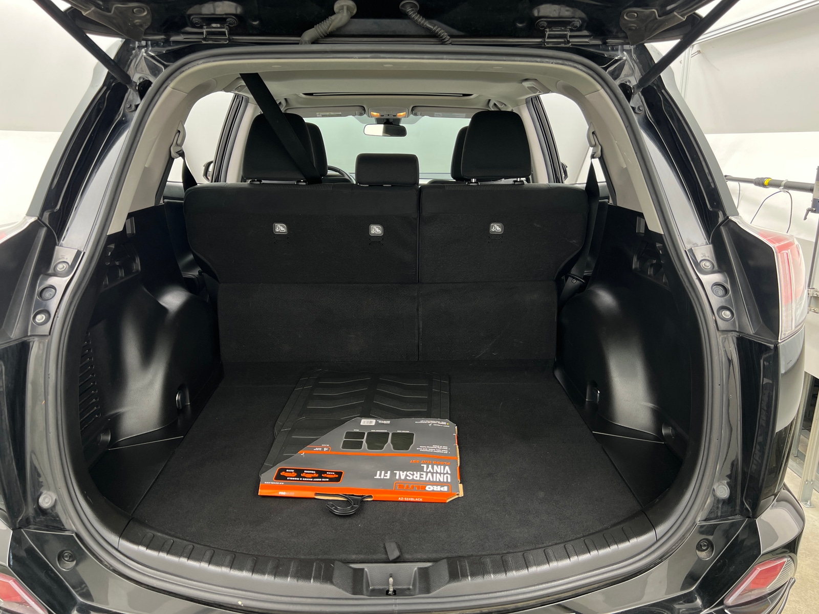 Thumbnail: 2018 Toyota RAV4 - 7