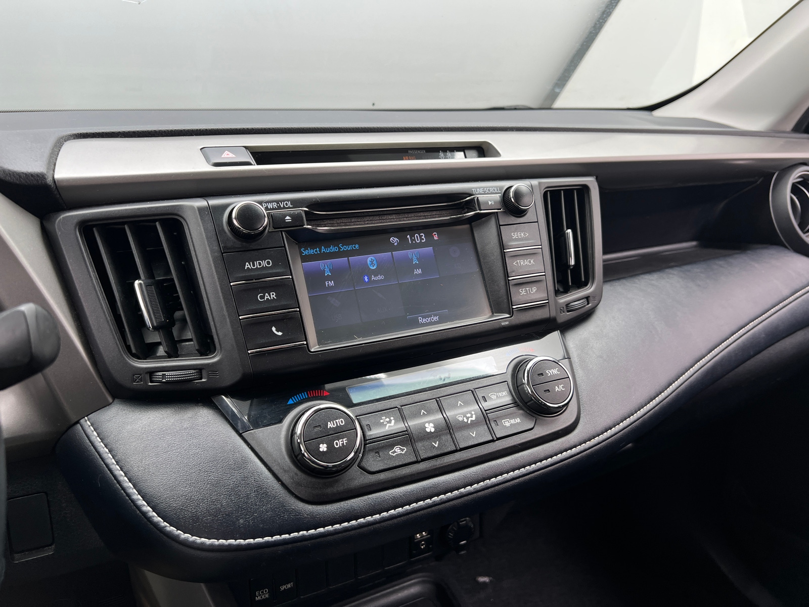 Thumbnail: 2018 Toyota RAV4 - 4