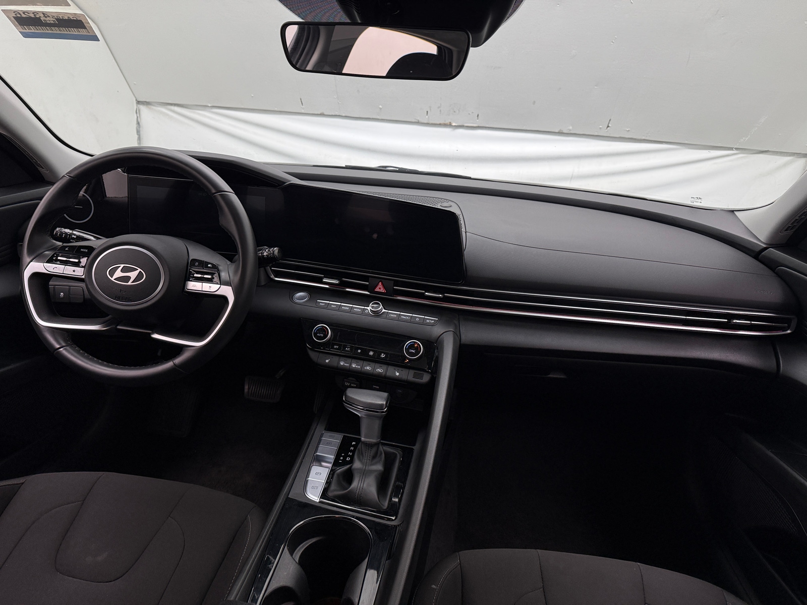 Thumbnail: 2025 Hyundai Elantra - 3