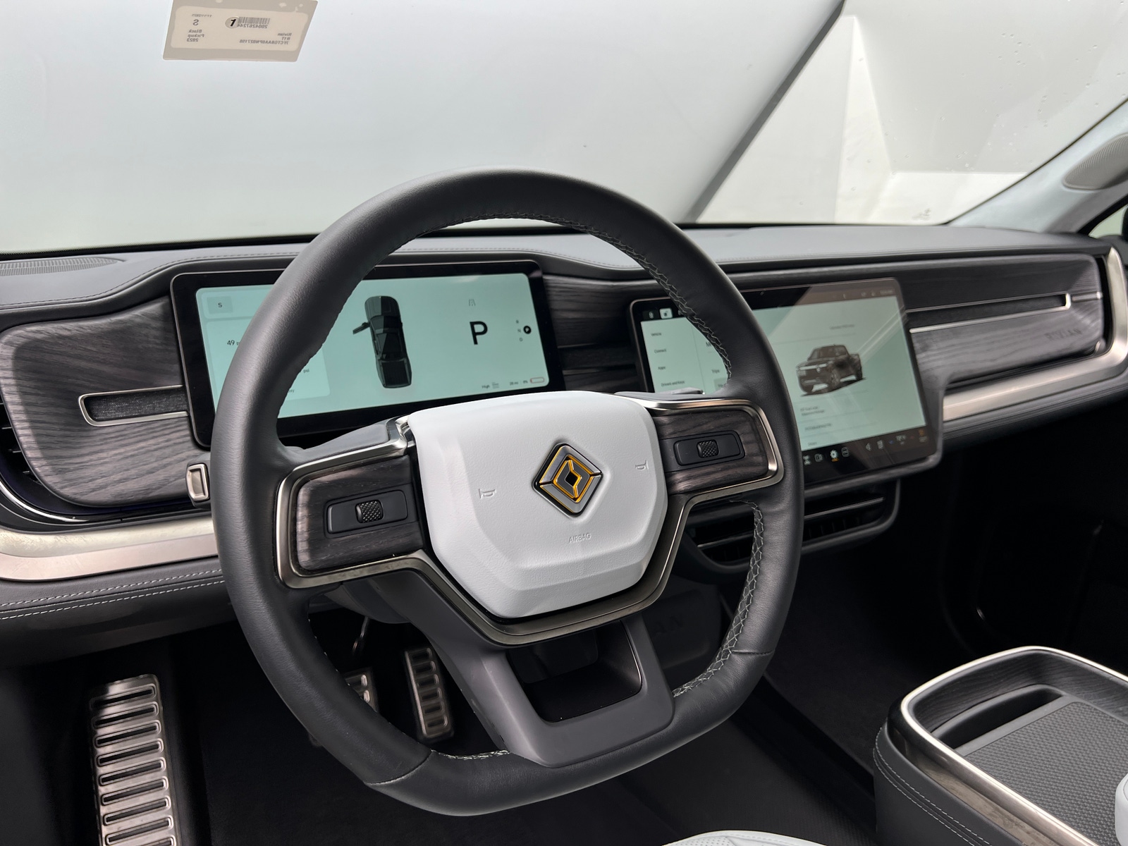 Thumbnail: 2023 Rivian R1T - 4