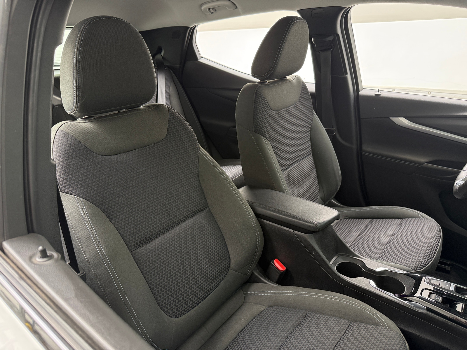 Thumbnail: 2023 Chevrolet Bolt EUV - 2