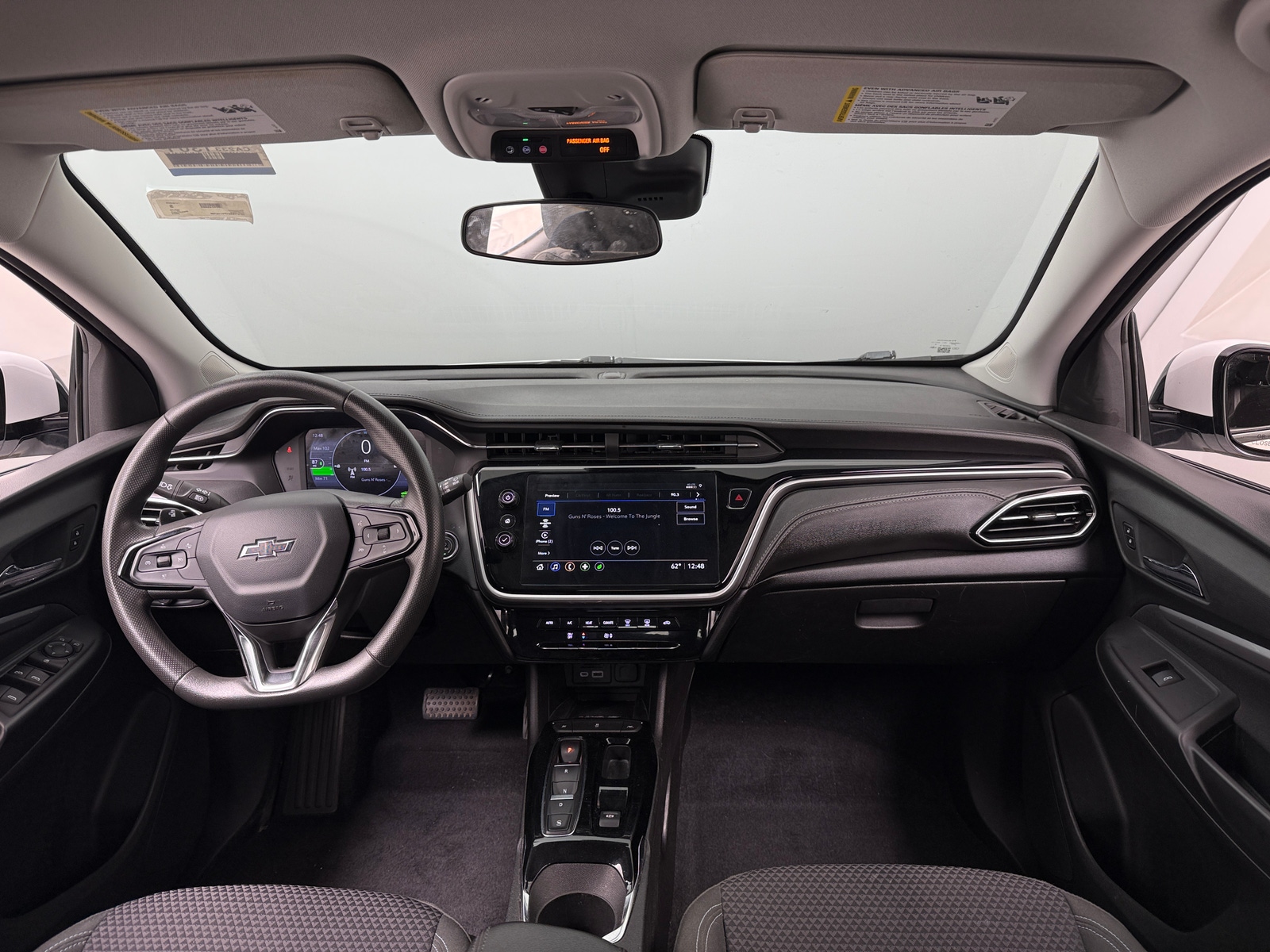 Thumbnail: 2023 Chevrolet Bolt EUV - 3