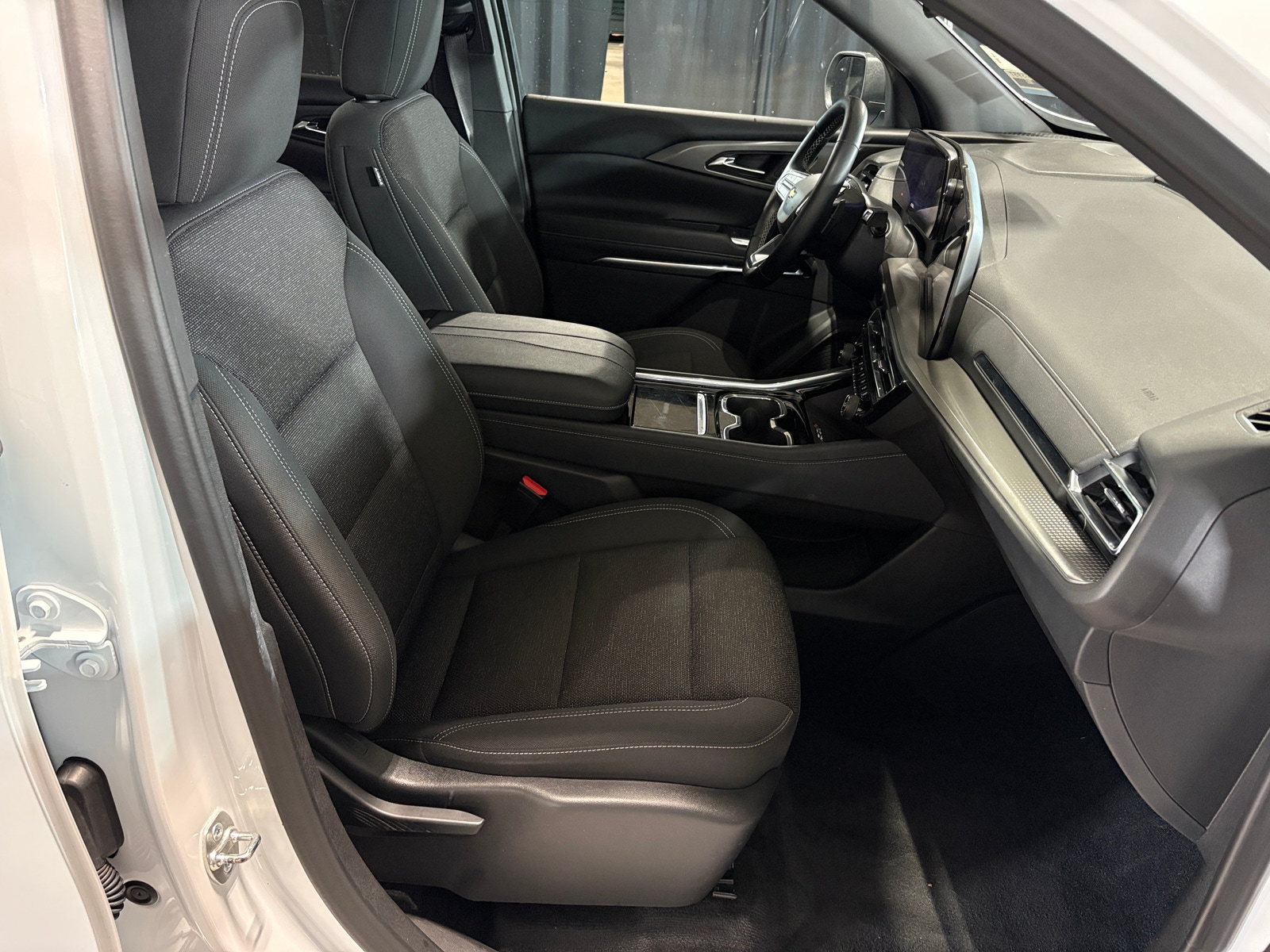 Thumbnail: 2024 Chevrolet Traverse - 2