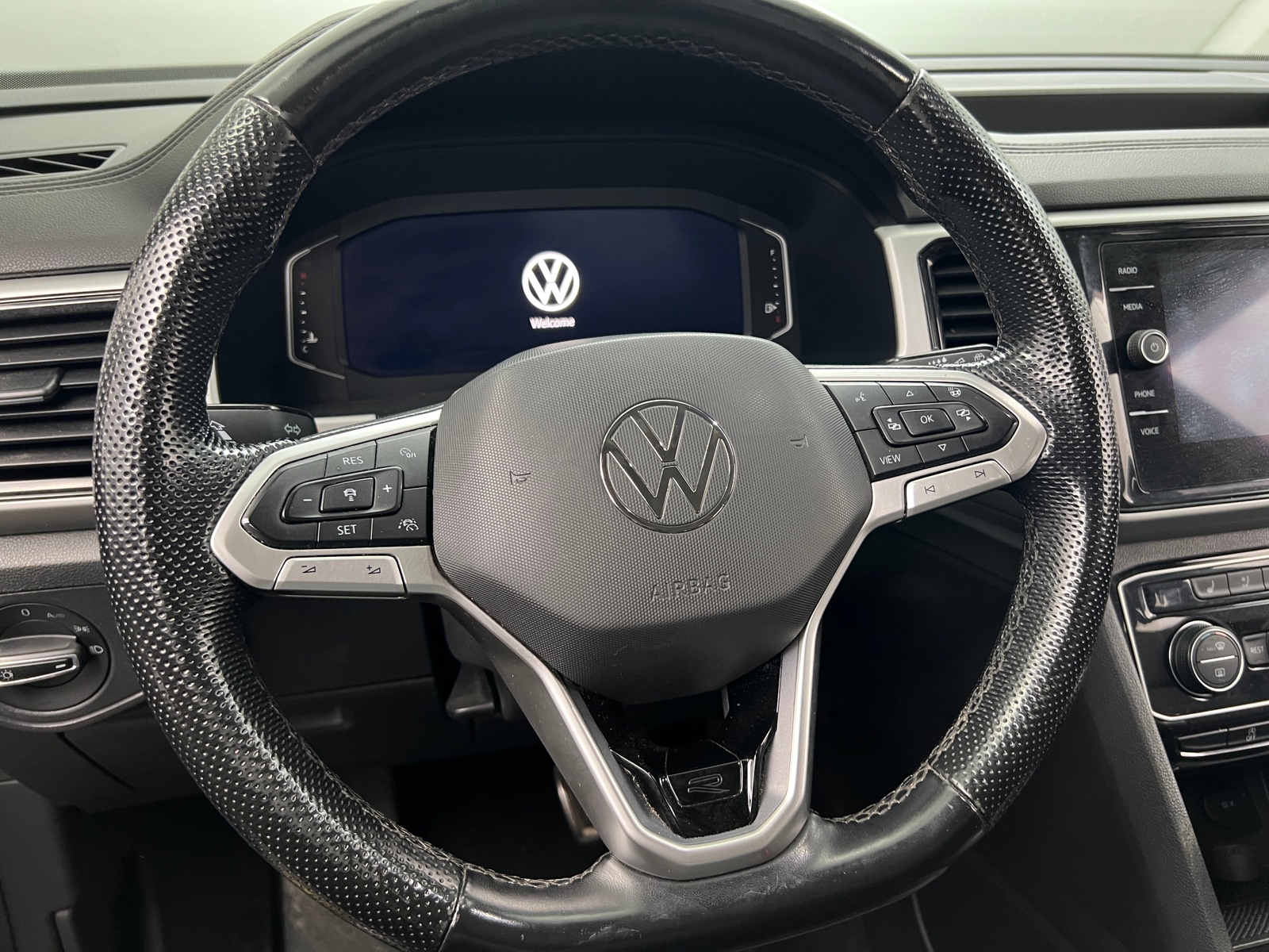 Thumbnail: 2021 Volkswagen Atlas - 4