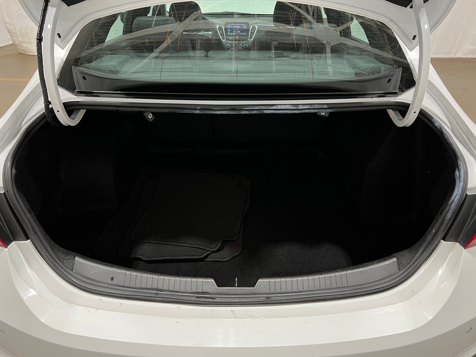 Thumbnail: 2024 Chevrolet Malibu - 7