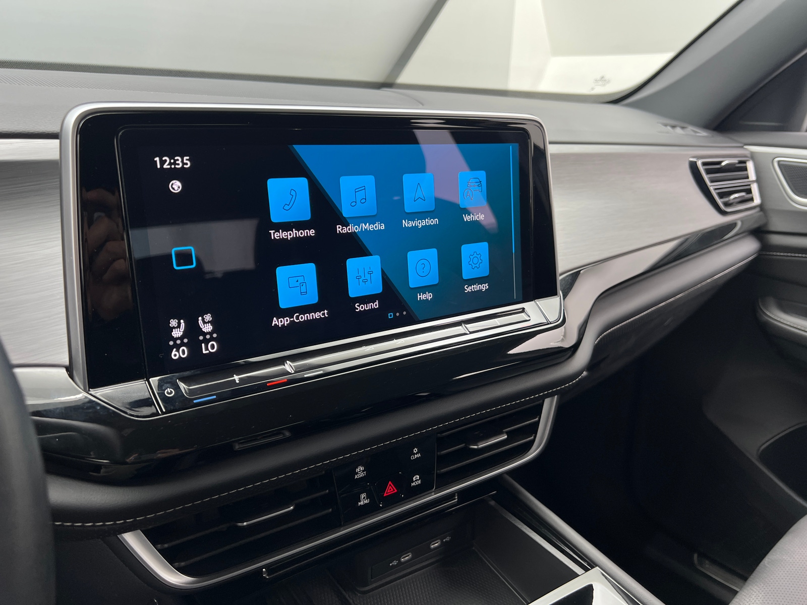 Thumbnail: 2025 Volkswagen Atlas - 3