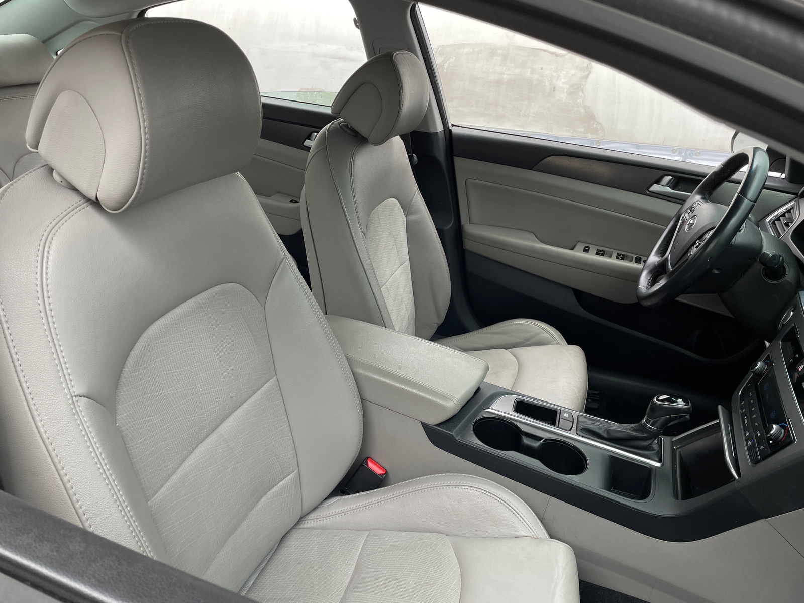 Thumbnail: 2015 Hyundai Sonata - 2