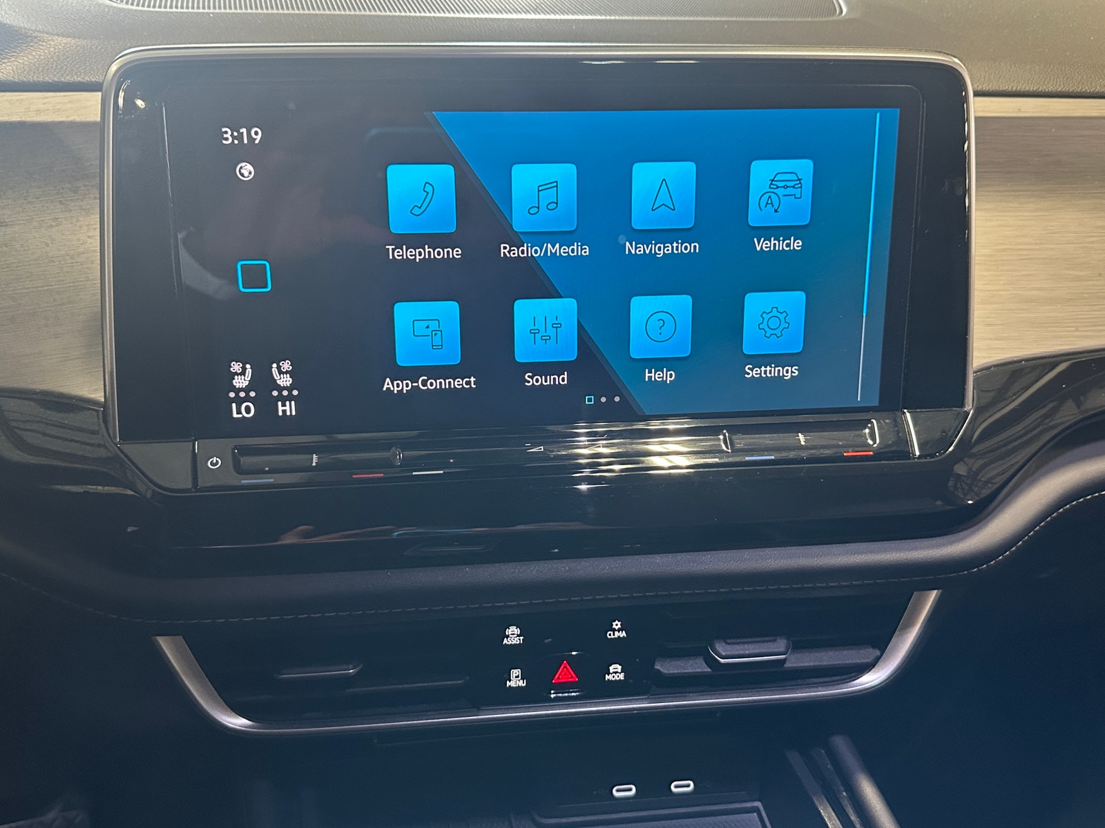 Thumbnail: 2025 Volkswagen Atlas - 3