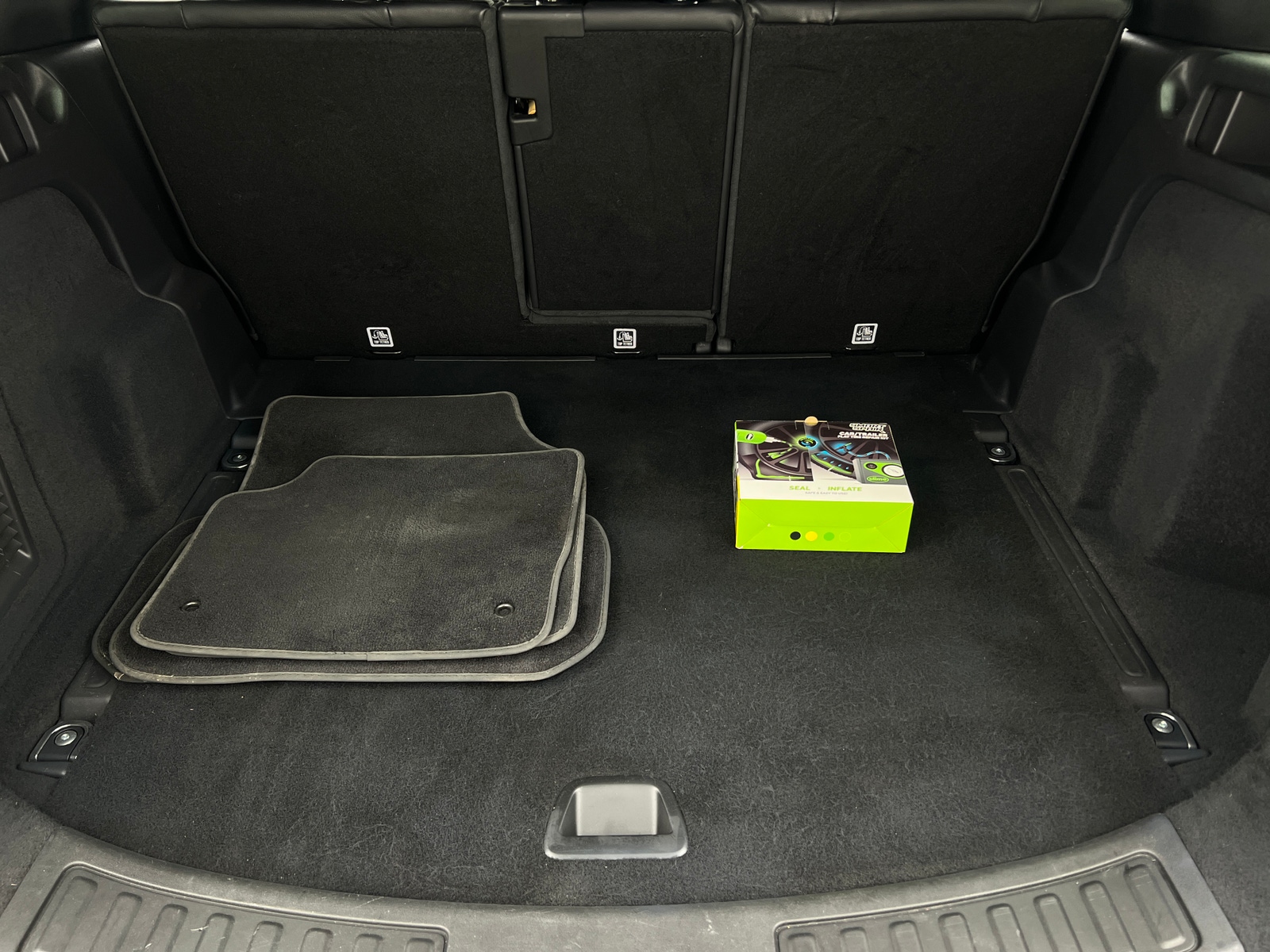 Thumbnail: 2019 Land Rover Discovery Sport - 6