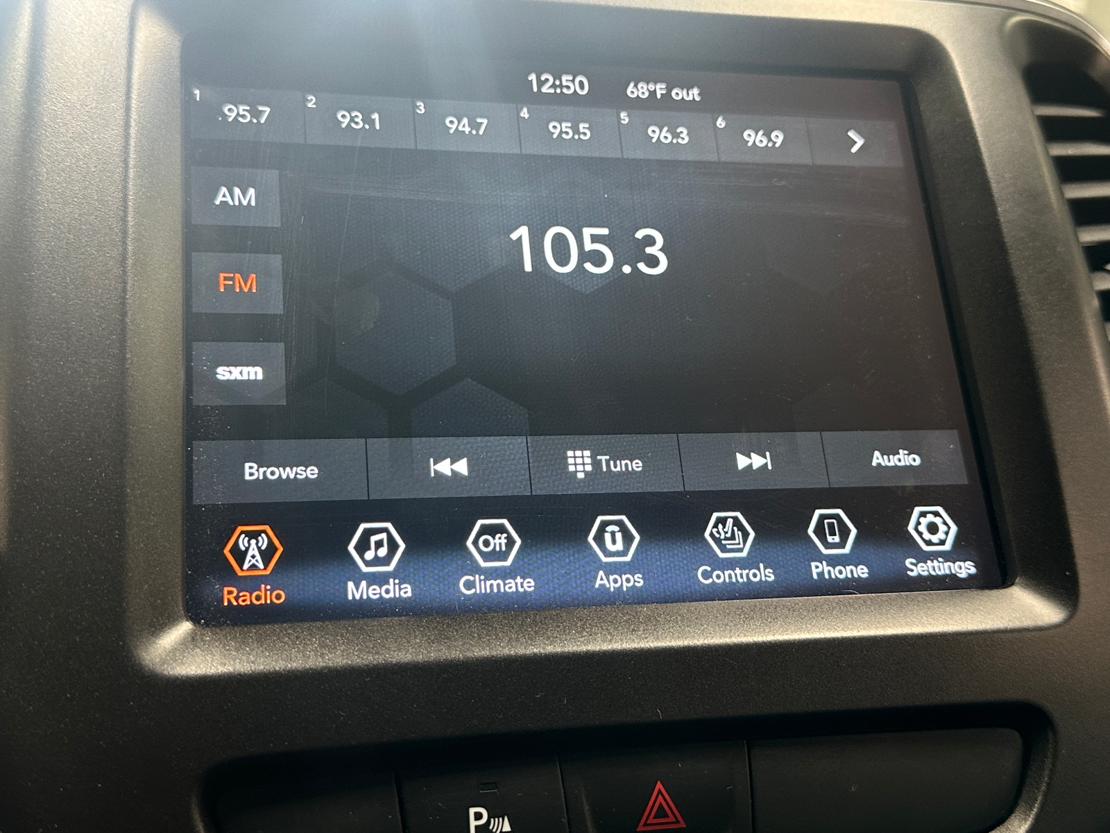 Thumbnail: 2020 Jeep Cherokee - 4