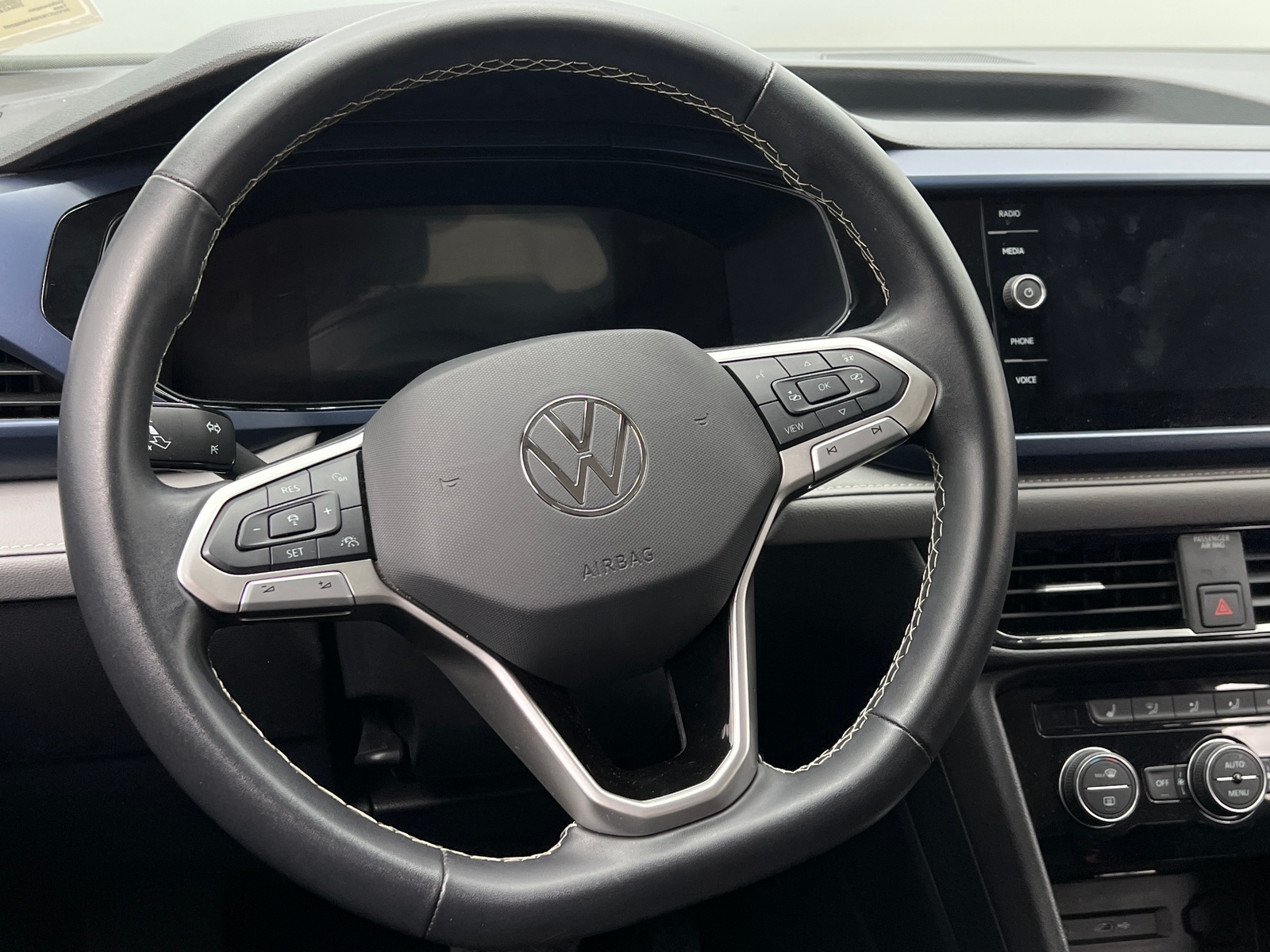 Thumbnail: 2024 Volkswagen Taos - 5