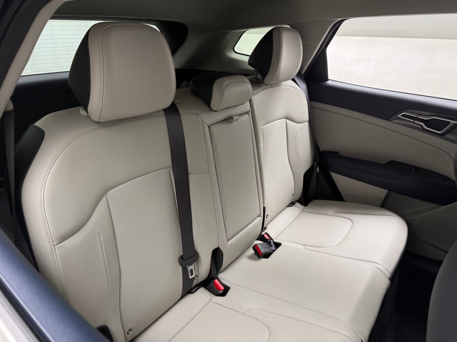 Thumbnail: 2023 Kia Sportage - 5