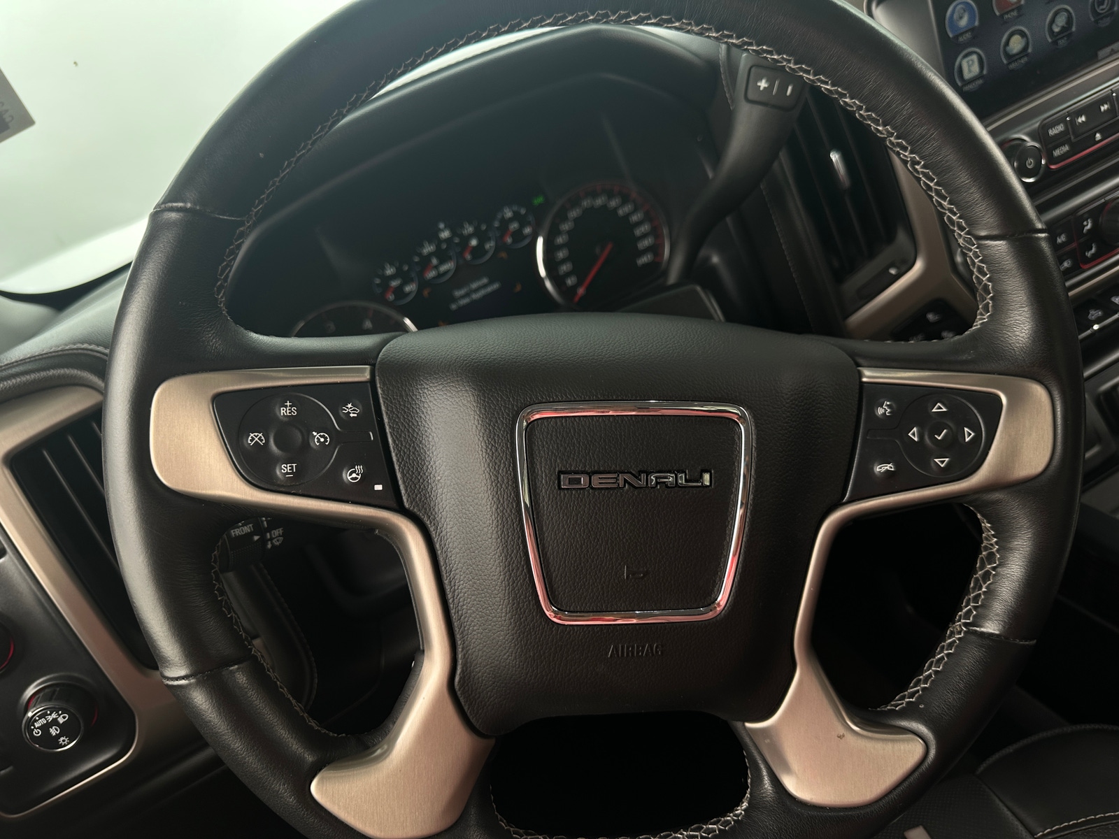 Thumbnail: 2015 GMC Sierra 1500 - 4